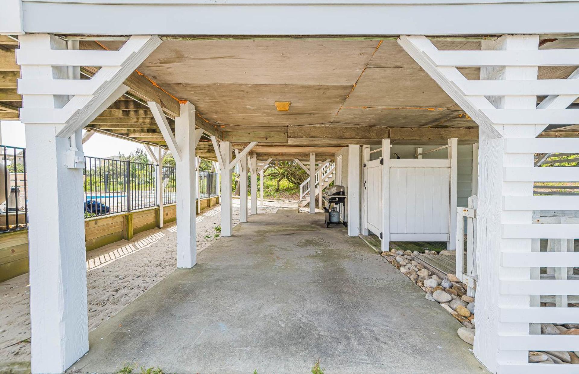 Arcadia - Duck, Caffey's Inlet, Ocean Views, 50 Yards to Beach, Pool, Pets OK, Cul-de-sac Location