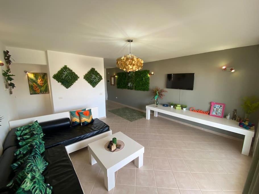 Leme Bedje Two bedroom - By Bobbywashere