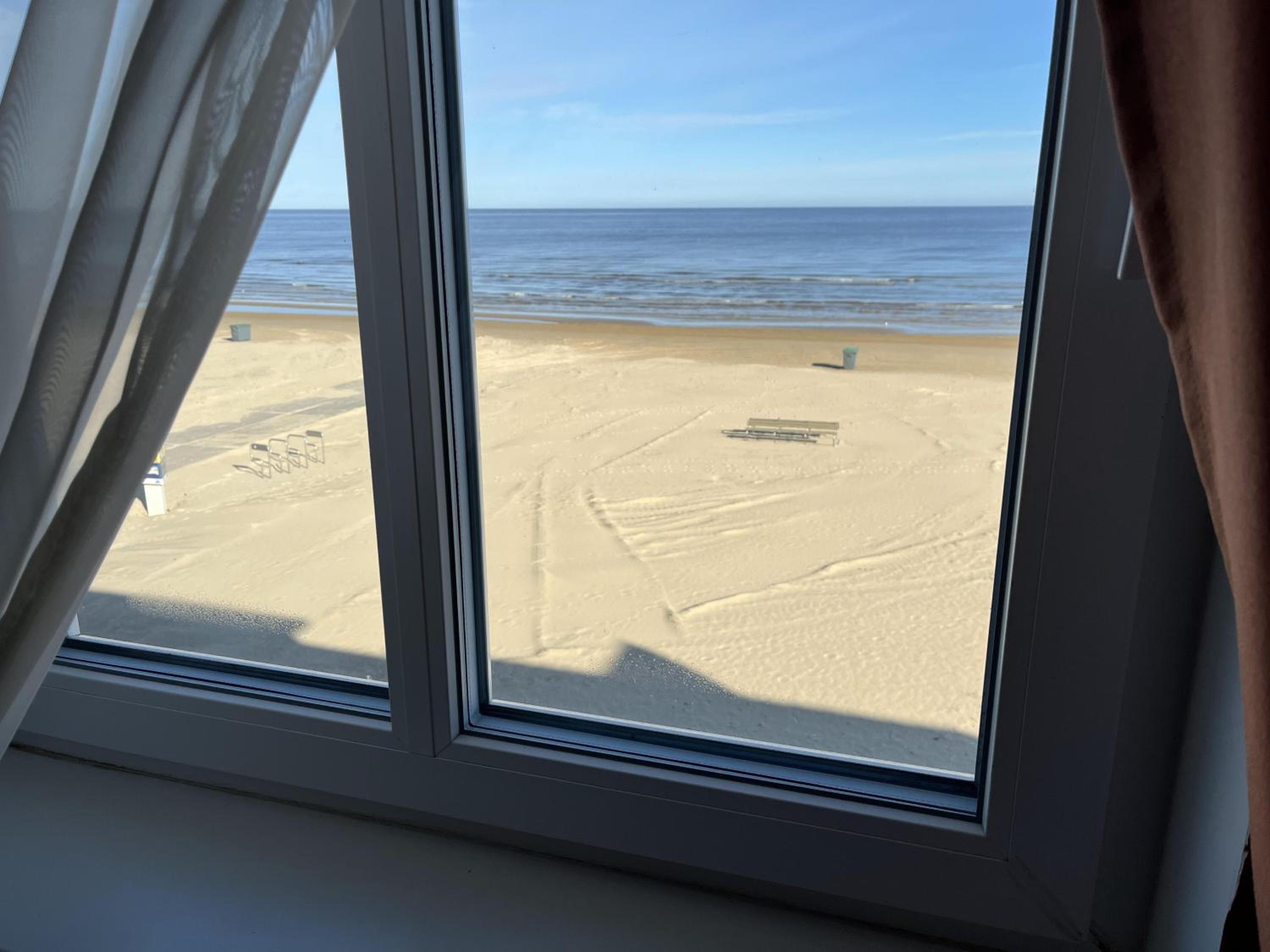 Two-STORY SEASIDE APARTMENT JURMALA