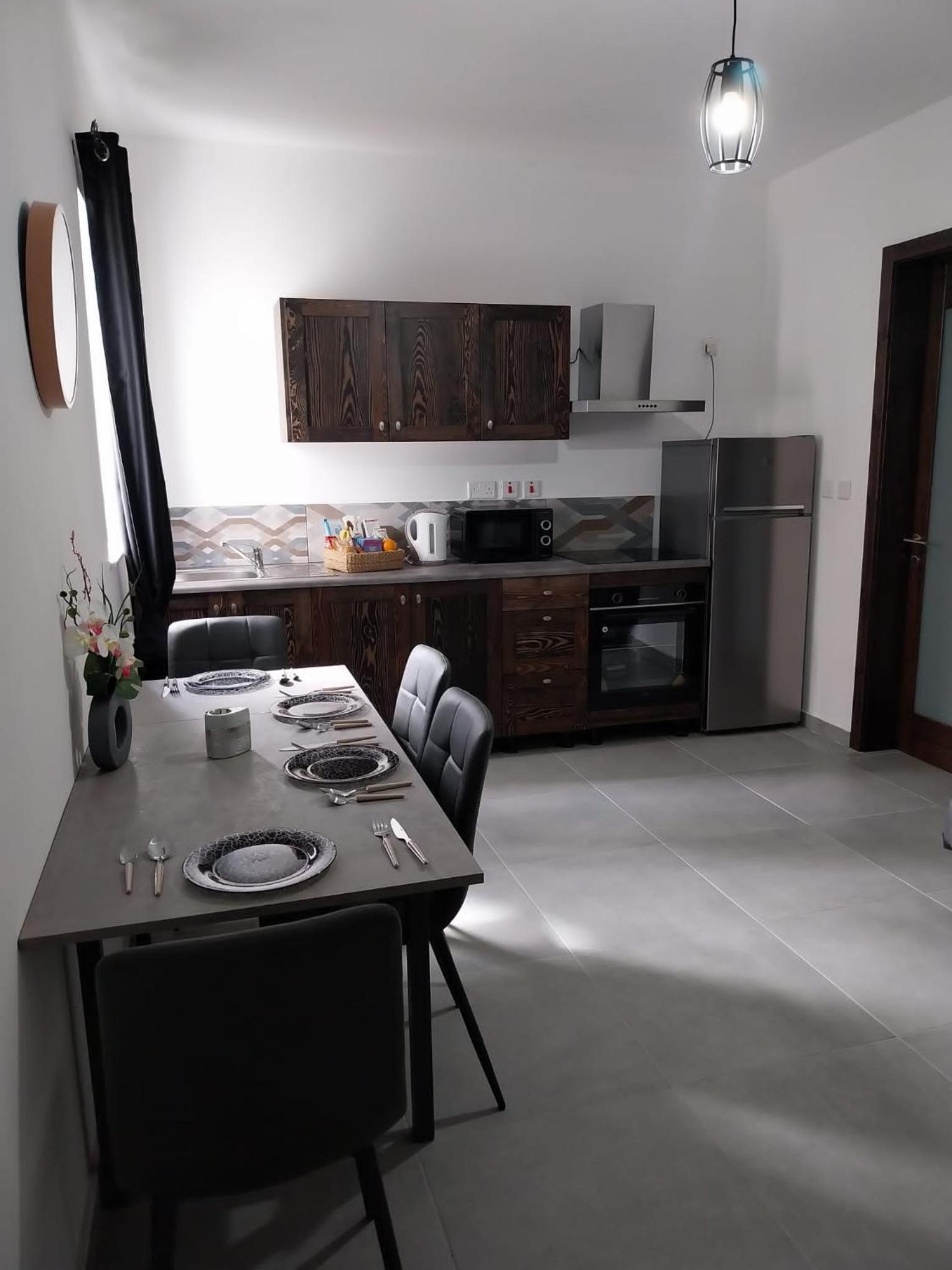 St gaetans studio apartment 6A photo 5