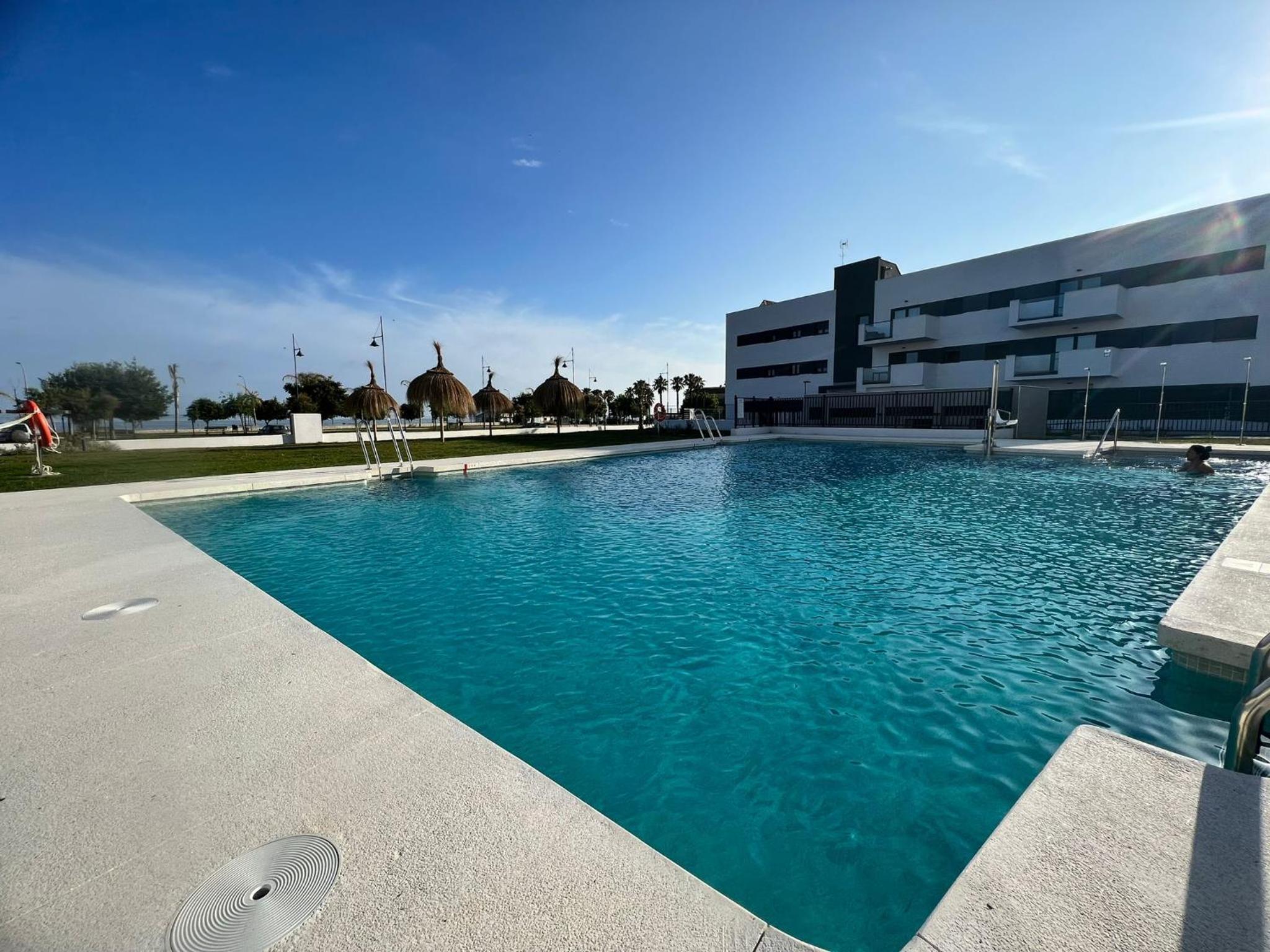 APARTAMENTO en VALLE-NIZA, ALMAYATE, BENAJARAFE, TORRE DEL MAR a 50 METROS de LA PLAYA