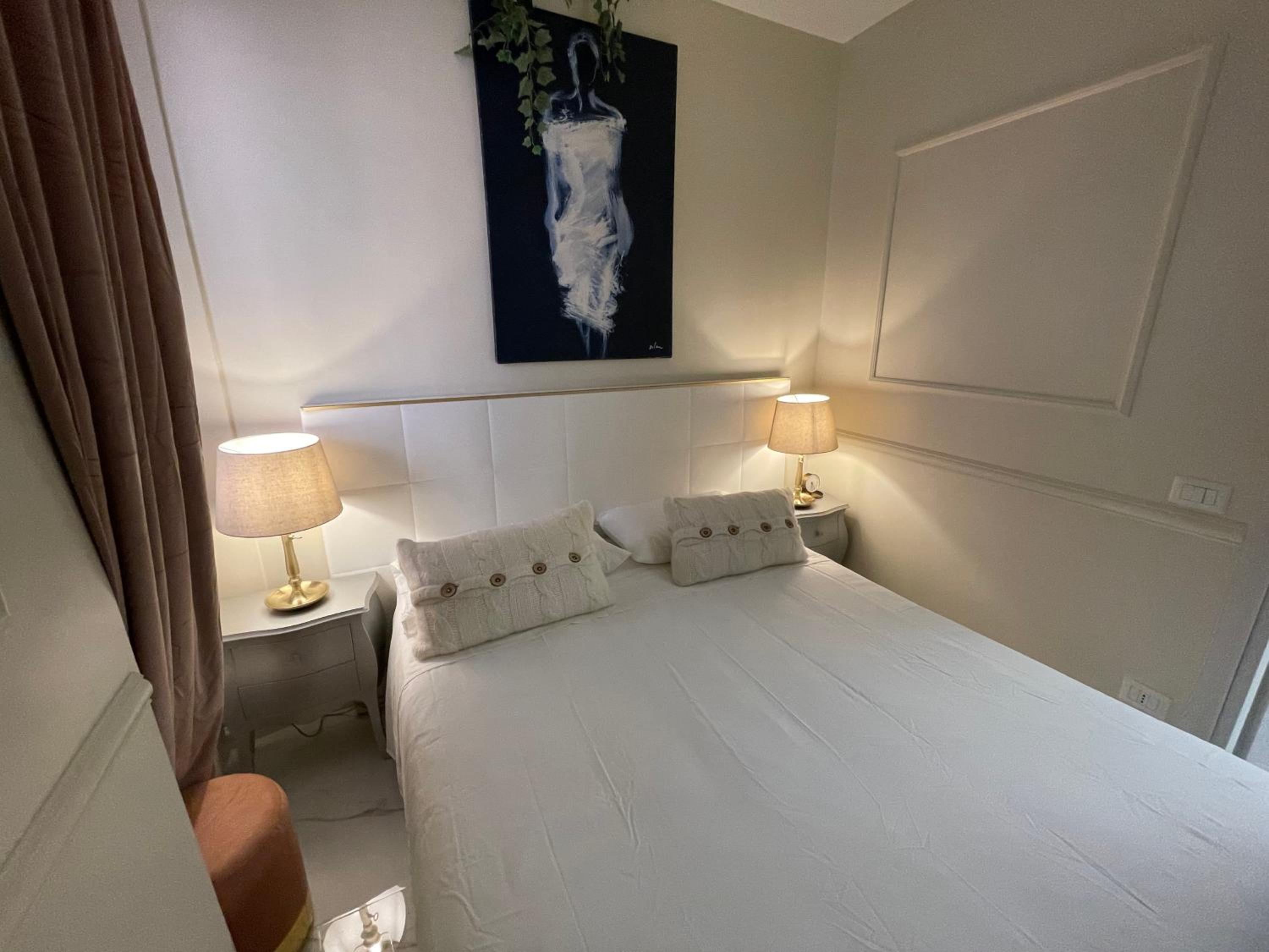 Hotel Spanish Steps Glamour & Sauna Luxury apartment **** - Image 1