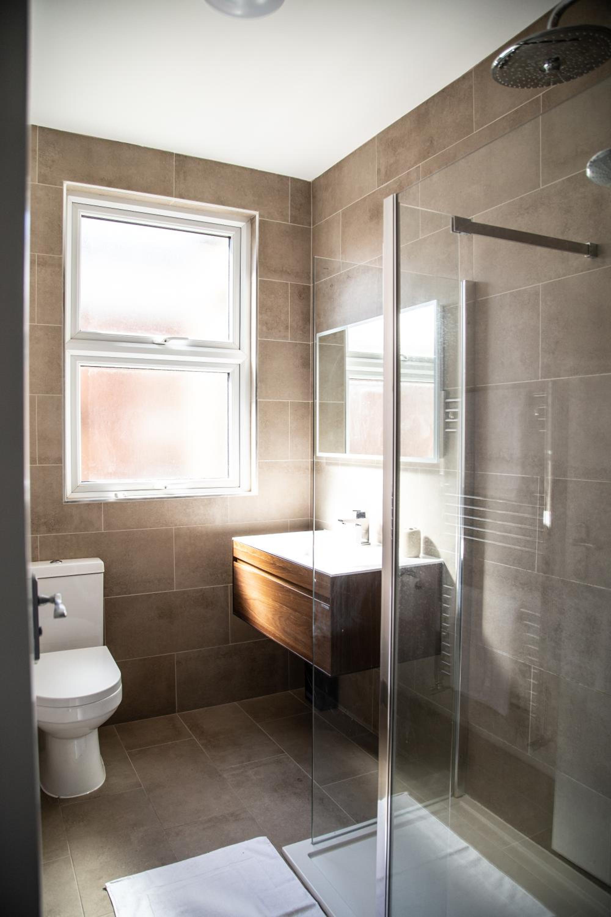 Town Centre 4-bed House view 2