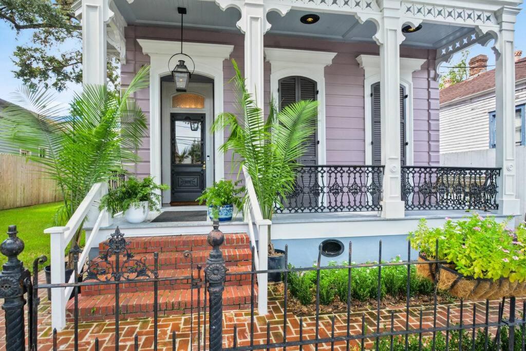 Carondelet House - 1886 Garden District Manse photo 3