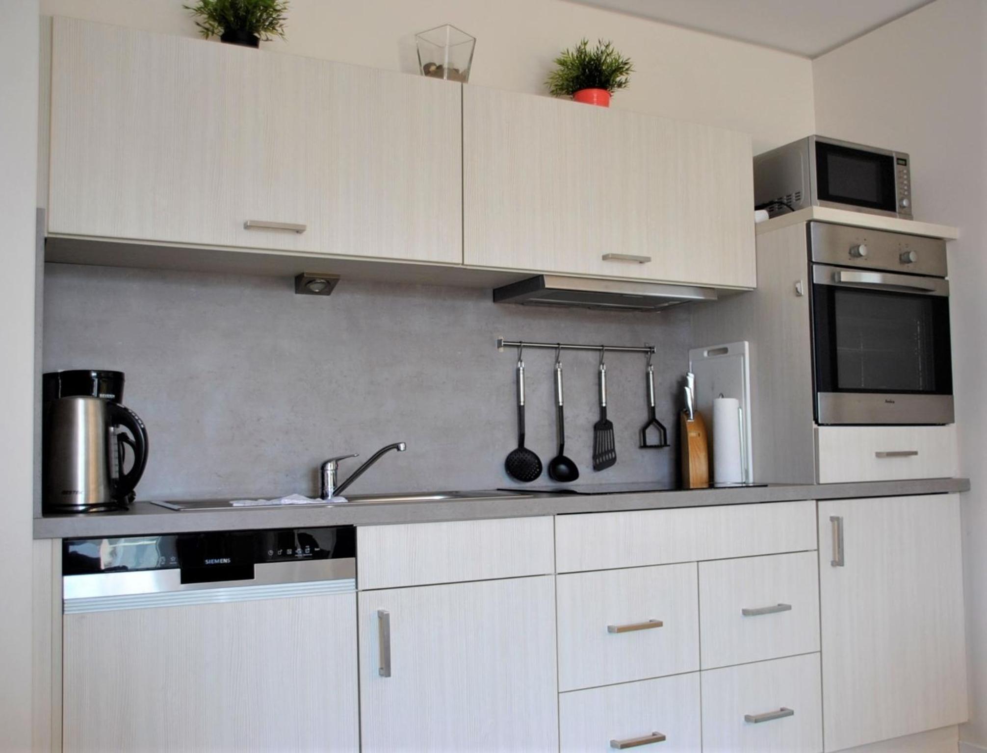 Apartment 6