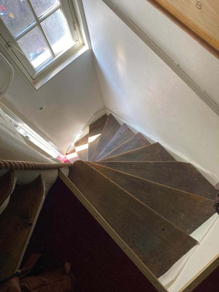 Petite city center loft on Amstel river