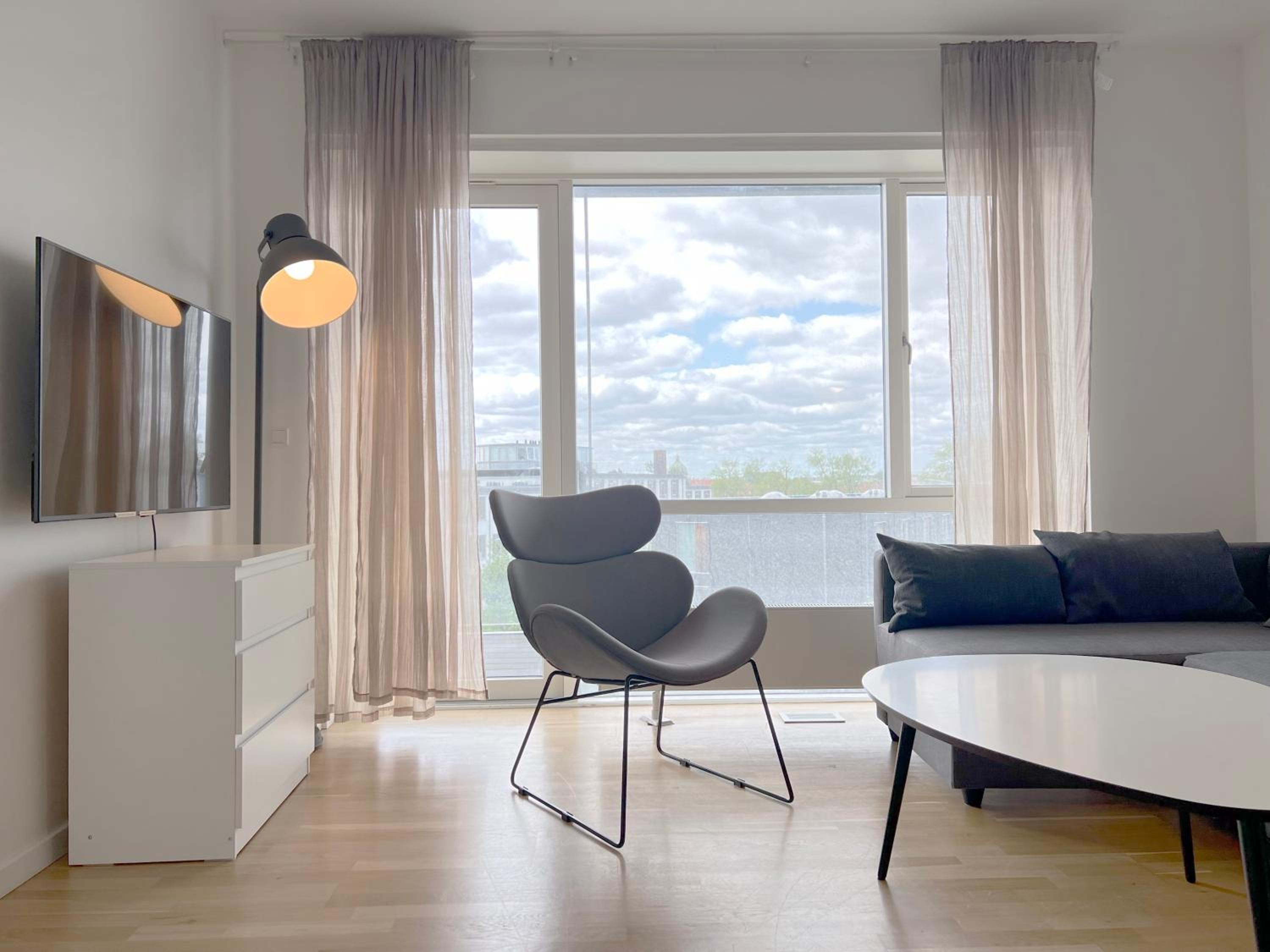 3 Bedroom Apartment At Margretheholmsvej With Balcony Near The Opera House And The City Center view 3