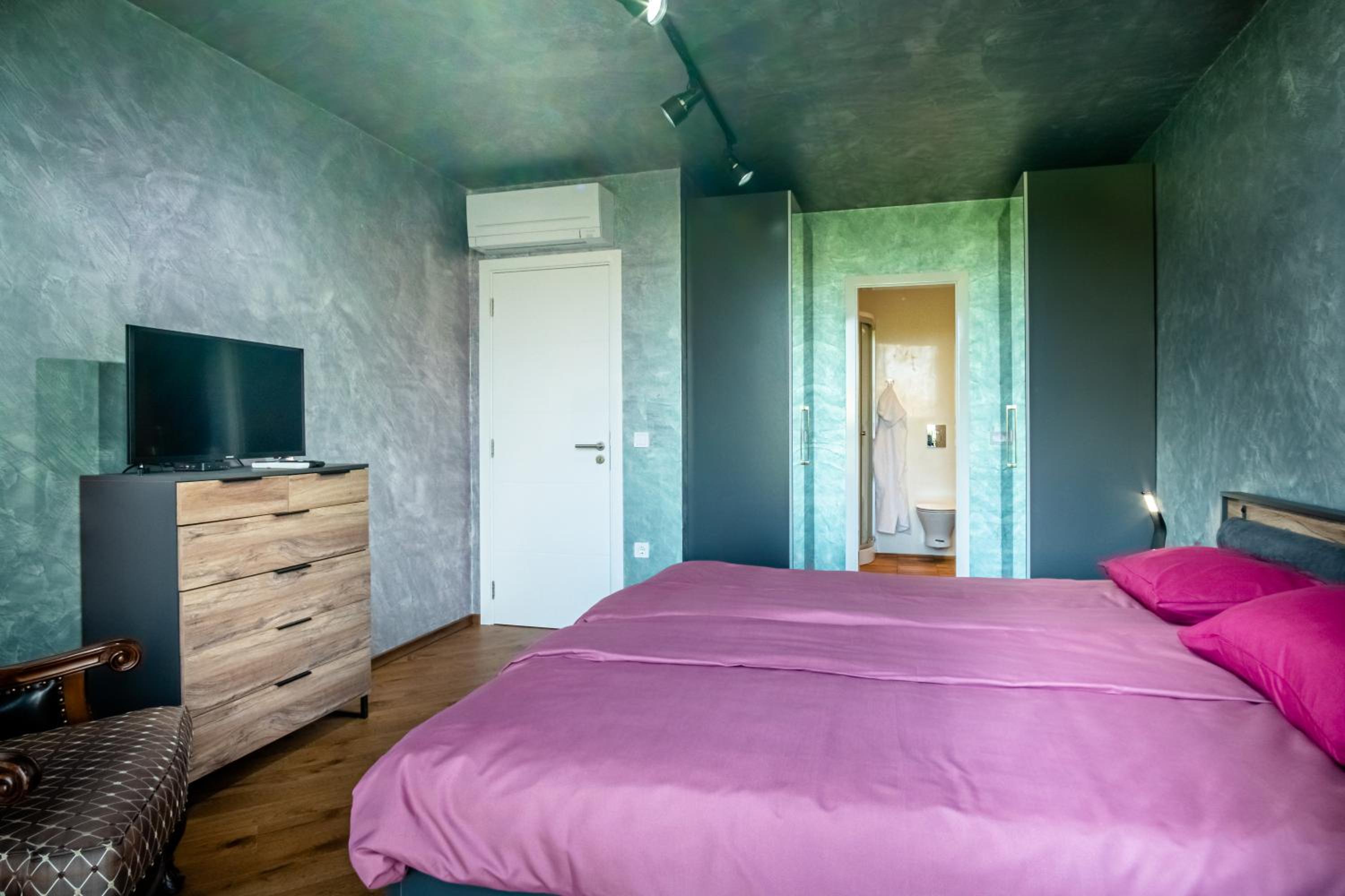 Luxury apartment in building K55 with free garage