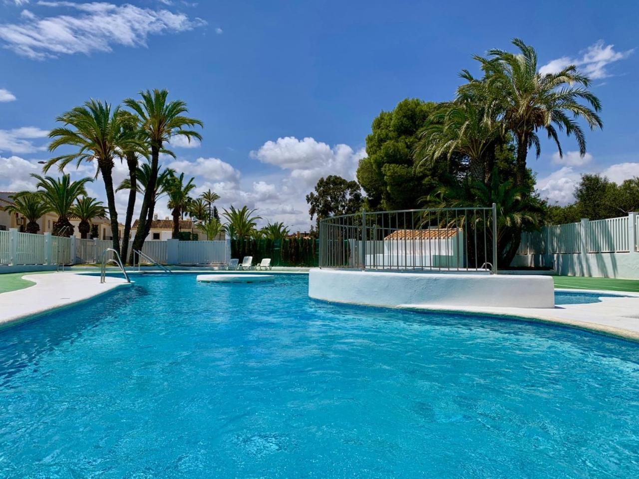 Eonia Marinas-Dúplex con porche en primera línea! view 5