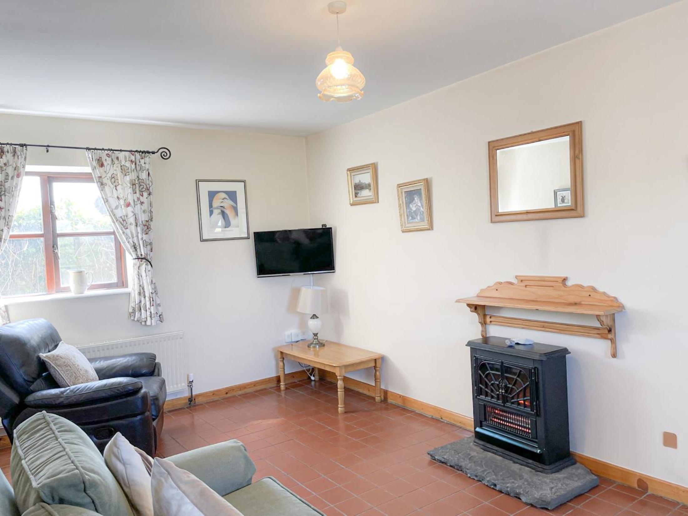 Sweetbriar Holiday Cottage by Trident Holiday Homes view 3