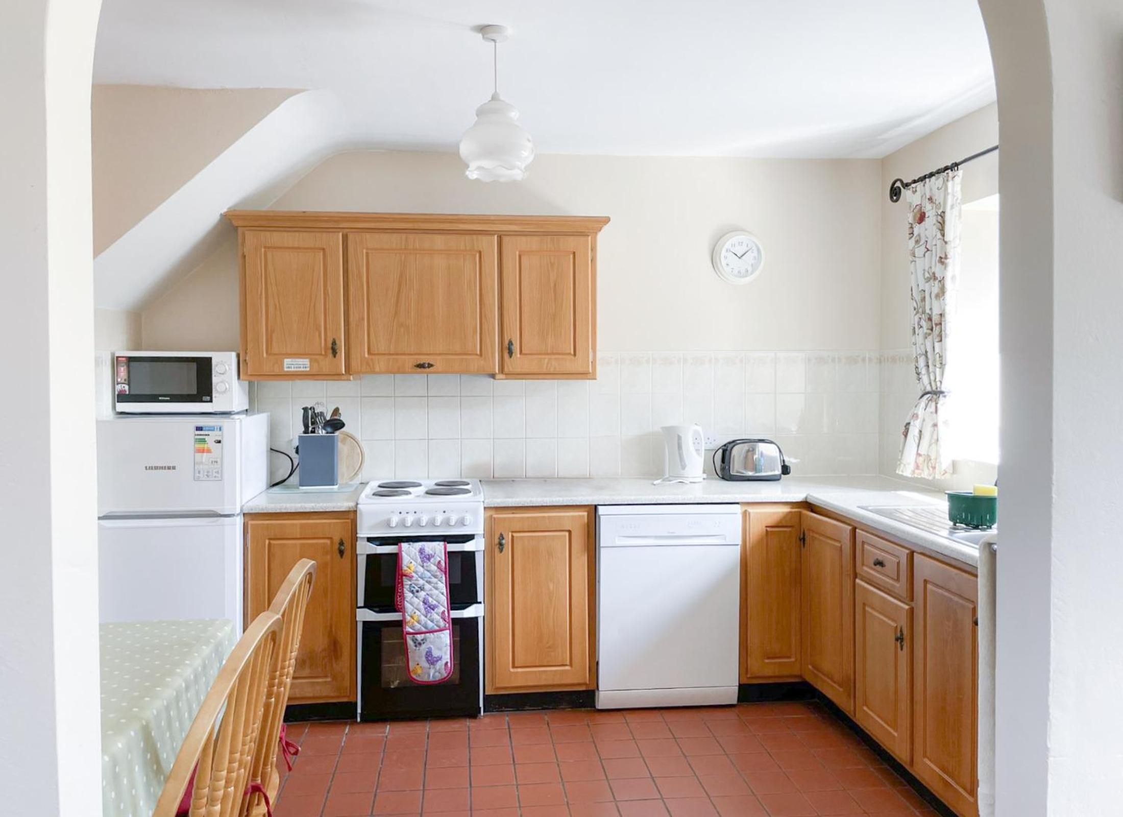 Sweetbriar Holiday Cottage by Trident Holiday Homes view 5