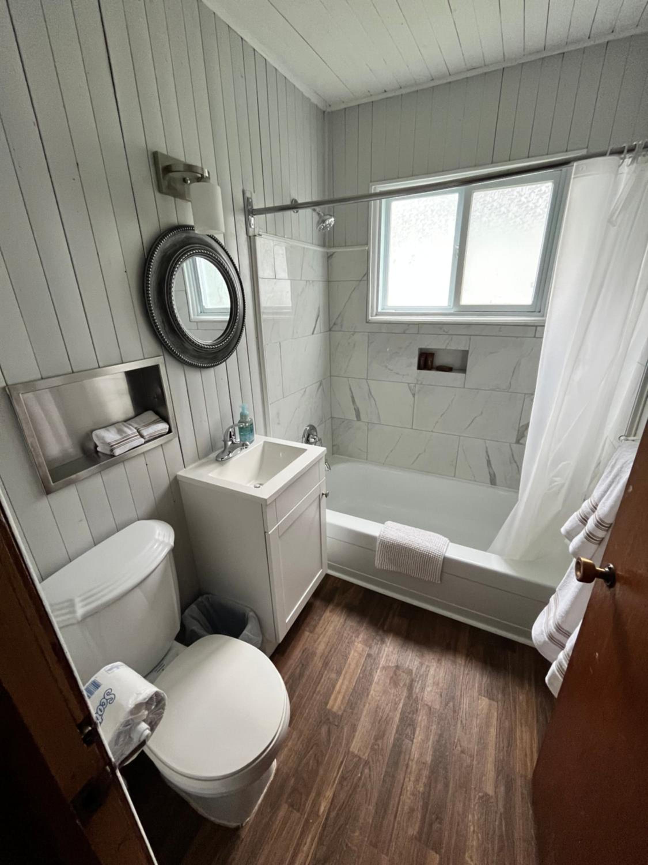 Merland Park Cottages and Motel