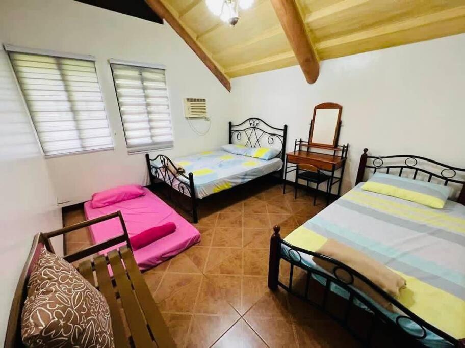 Pines Cabin Tagaytay Staycation