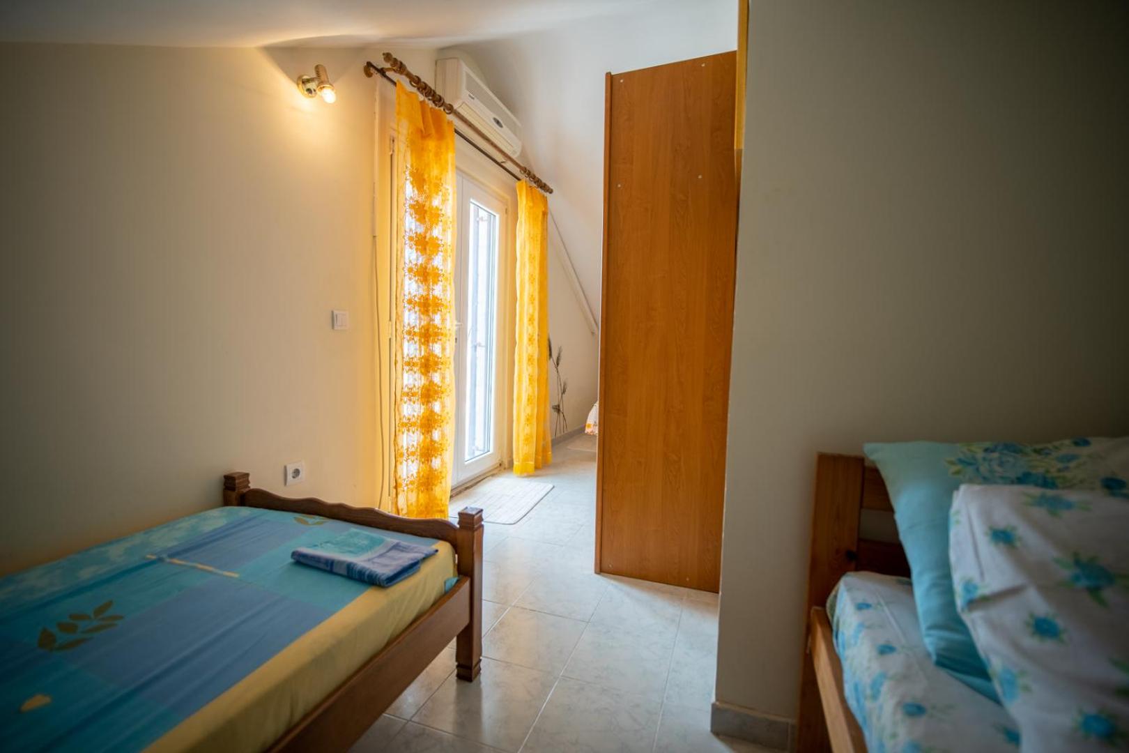 ARI Apartments