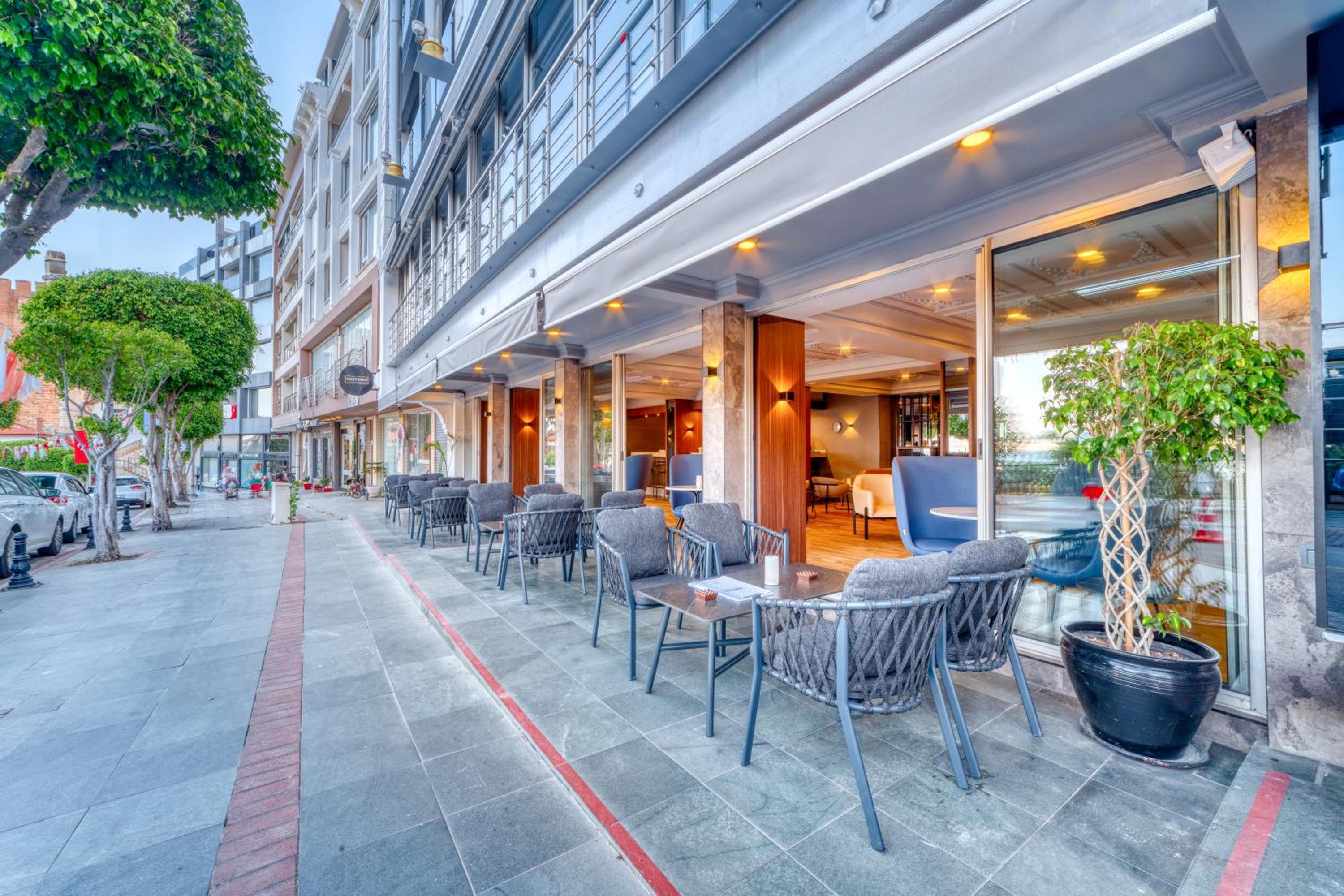 Numa Port Hotel - Image 16