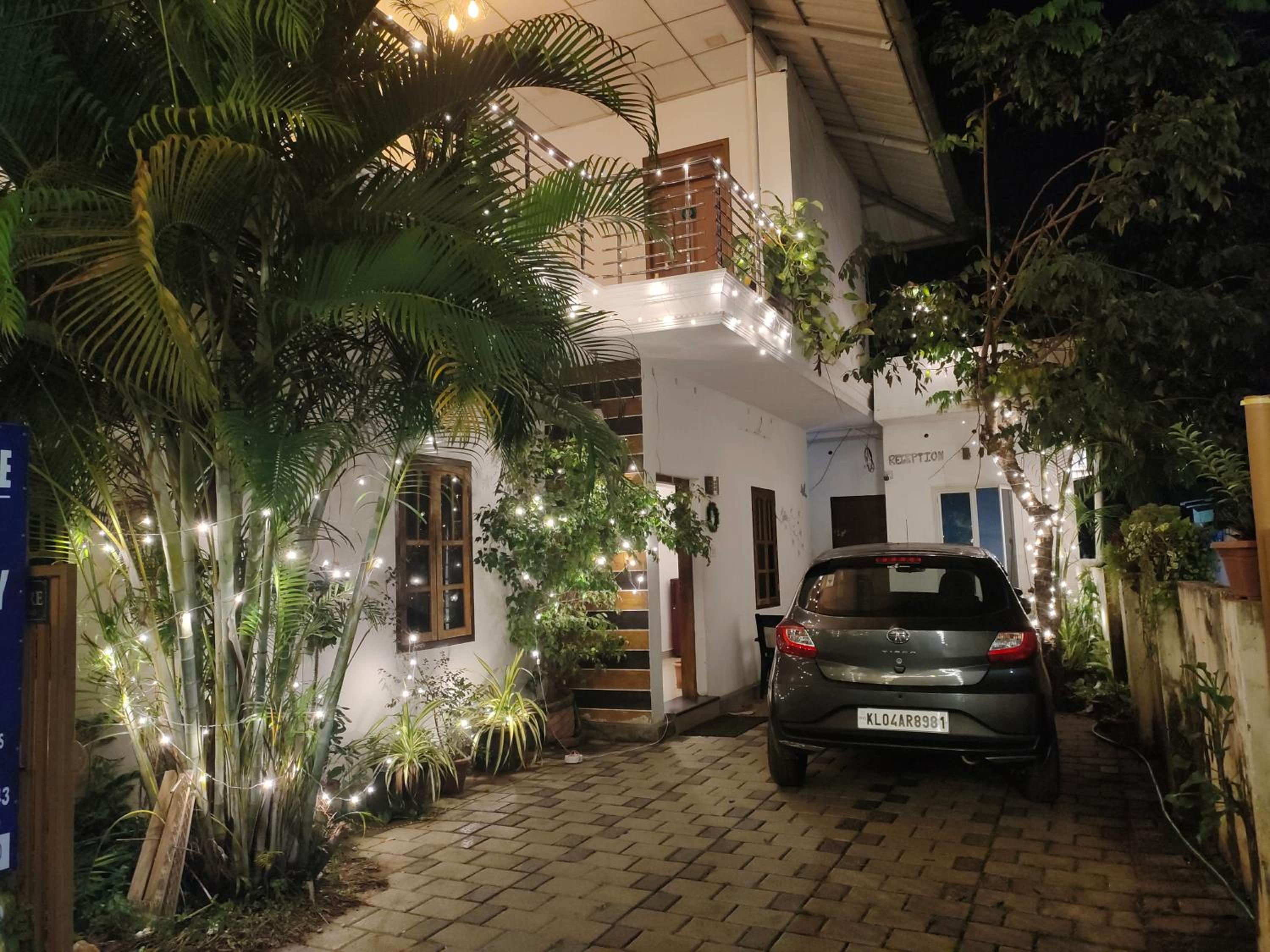 White Shore Beach Homestay