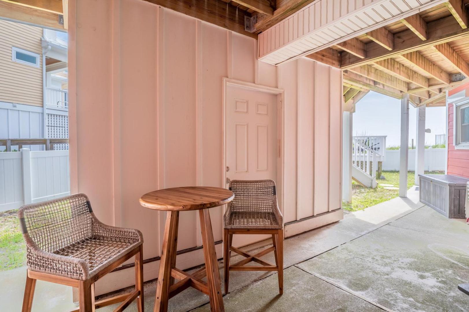 Oceanfront - Wraparound Porch