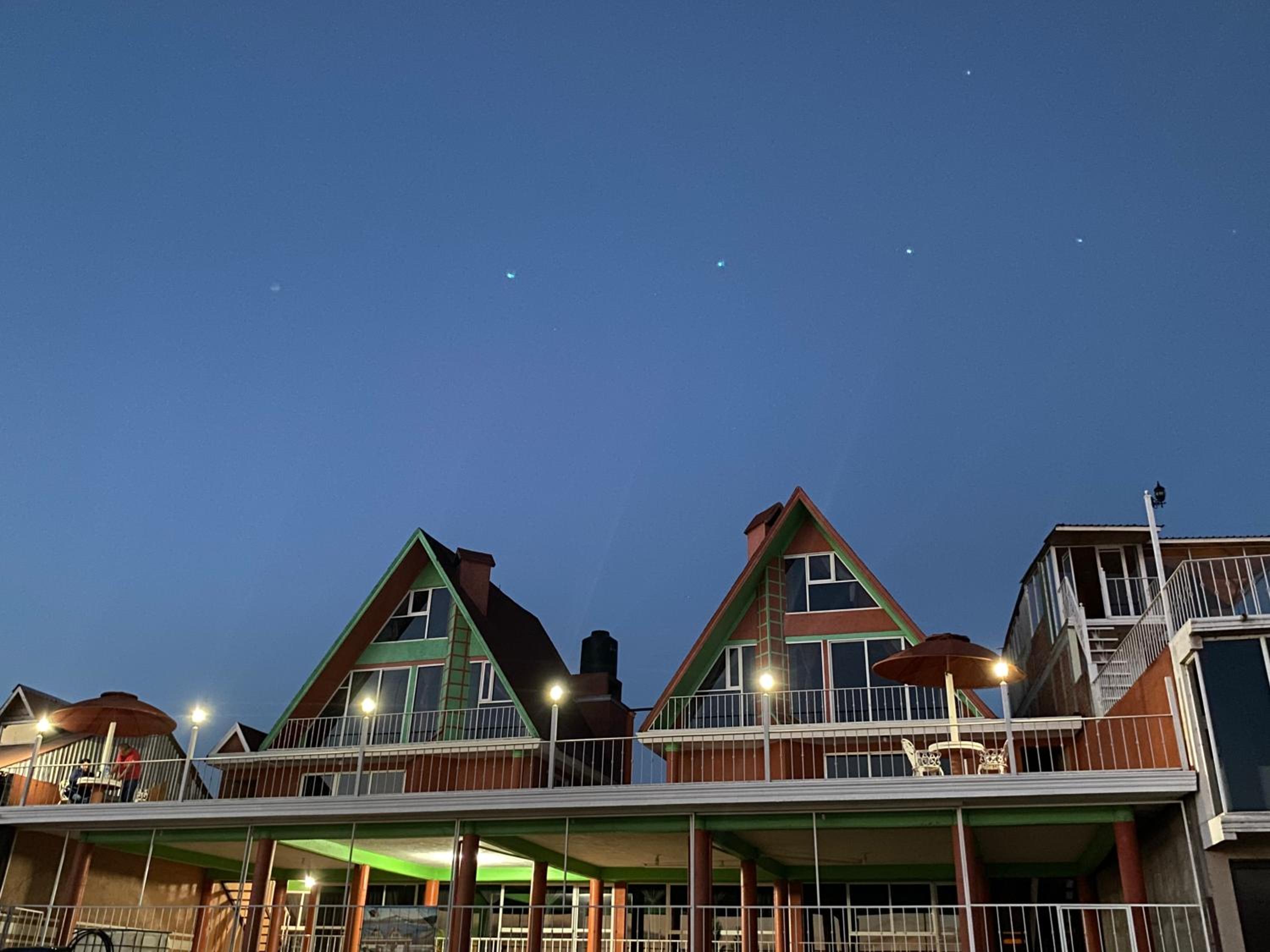 Hotel Cabañas y Habitaciones El Malecón - Image 1