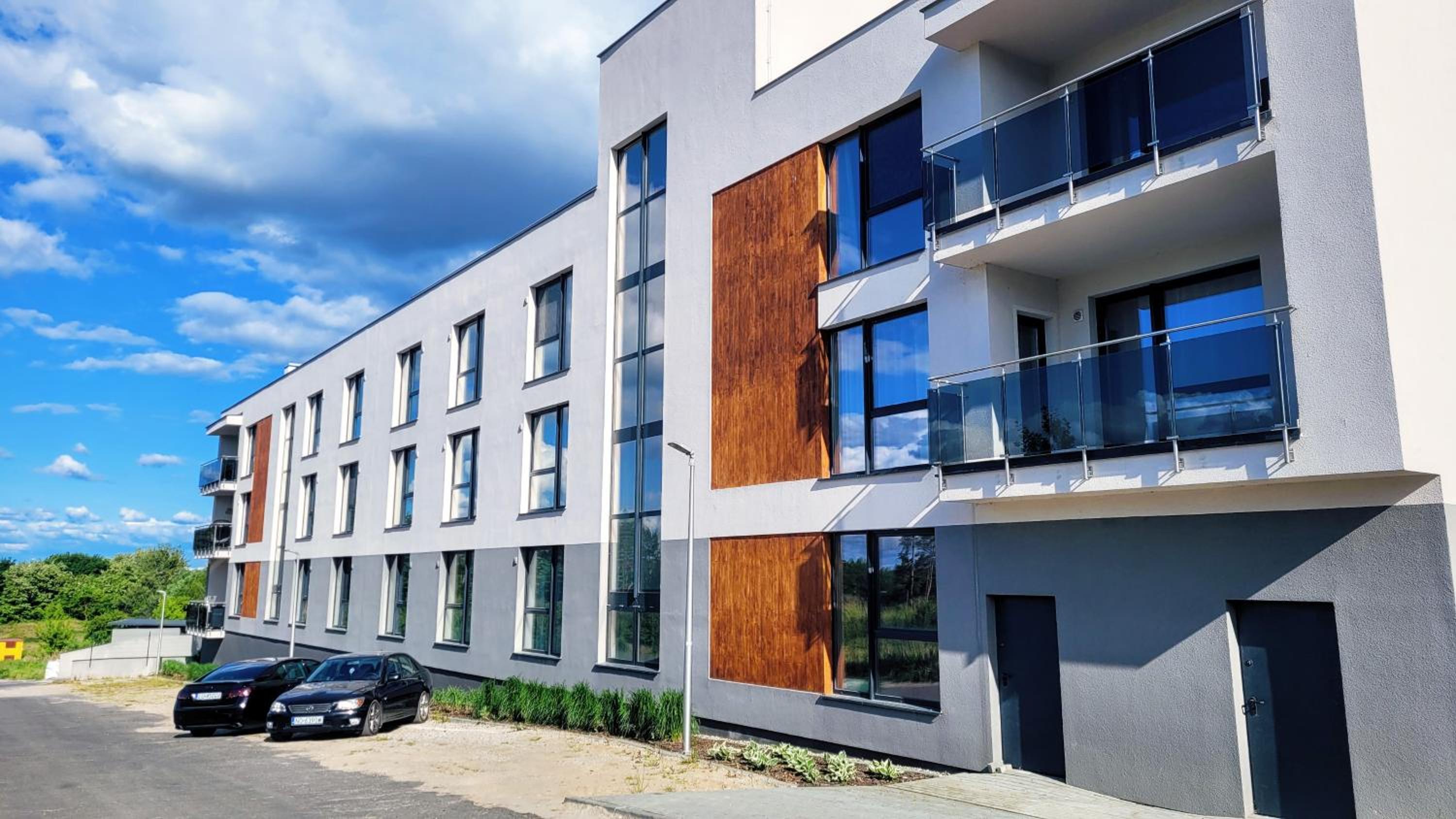 Ukiel Park 21 by RENT4YOU
