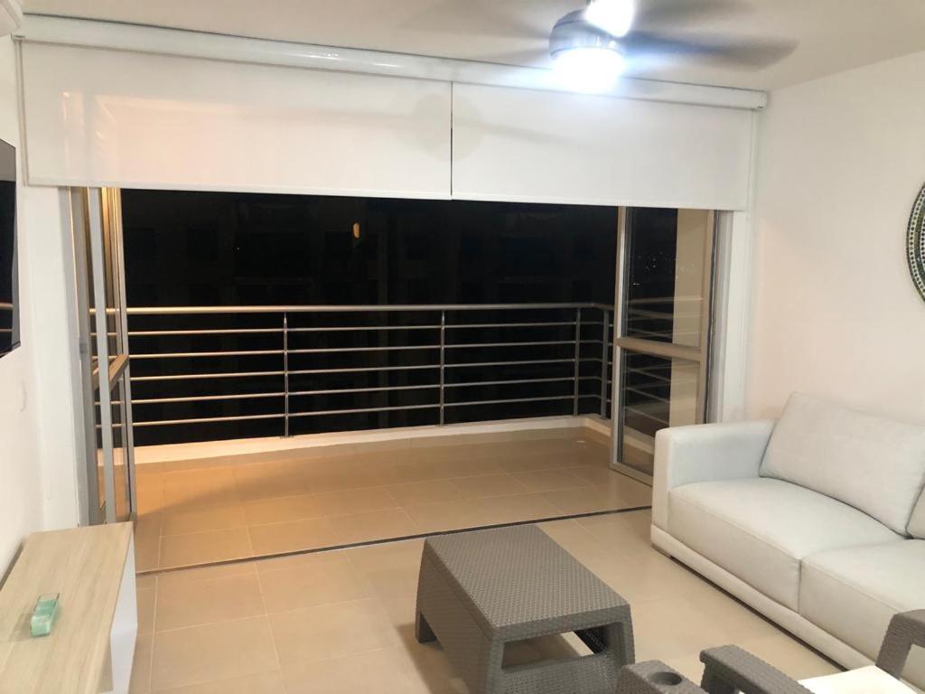 CONDOMINIO EN GIRARDOT