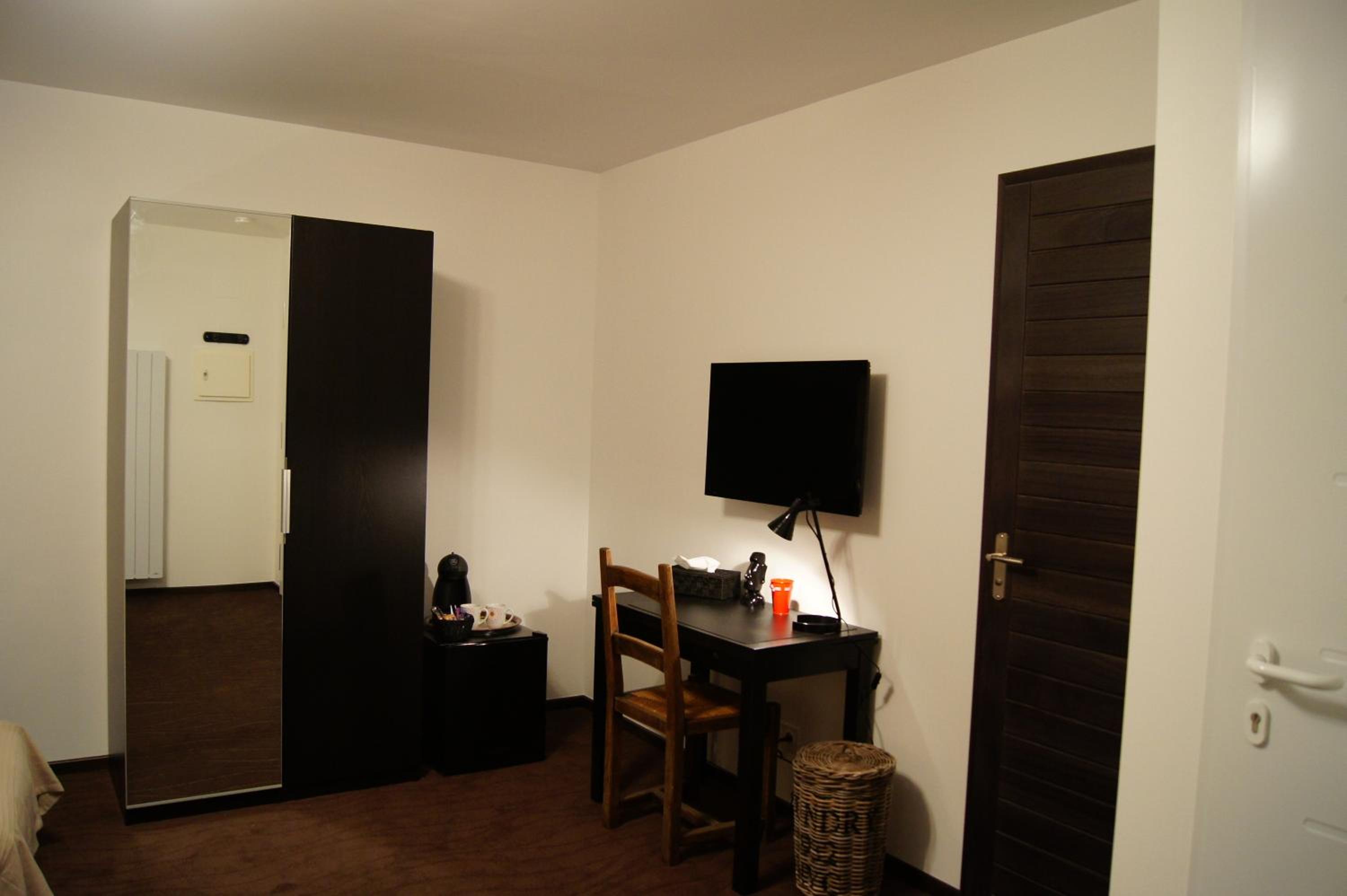 Photo 32
