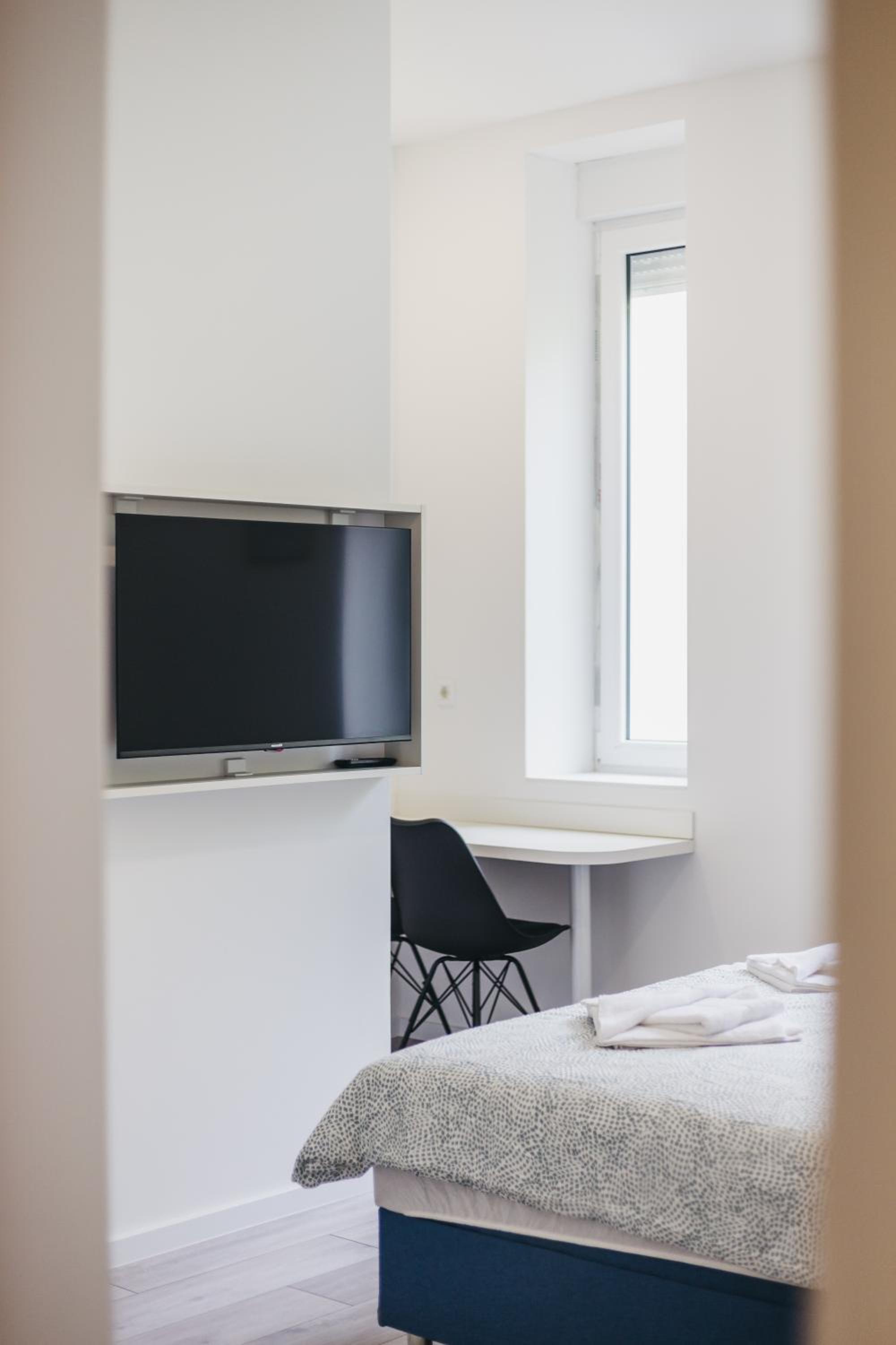 Mika Apartment and Studios with free Parking view 2