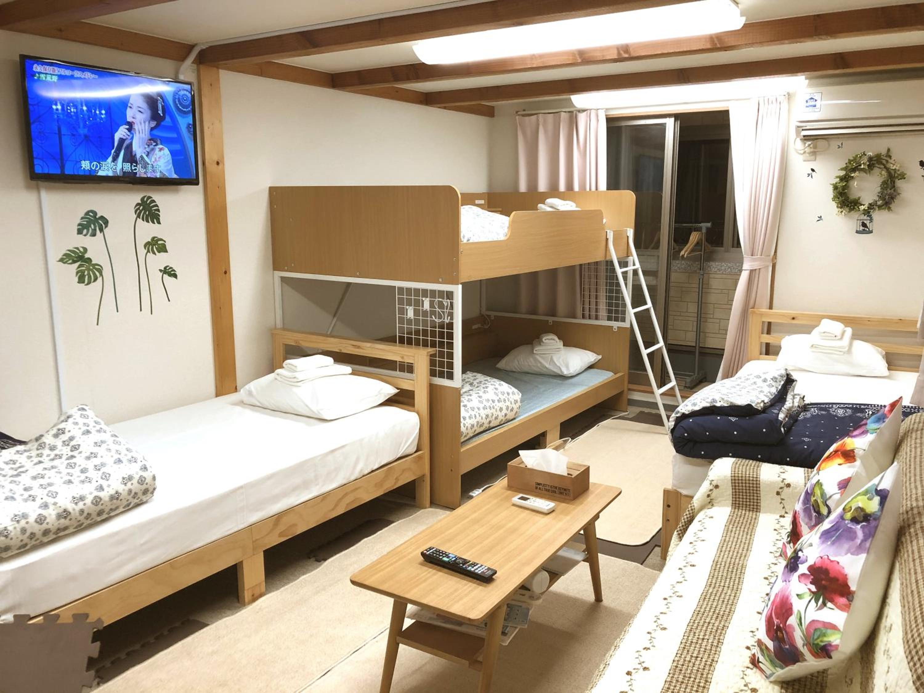 The Familiar Inn ー 2 min walk to subway, 5 min to Namba Station
