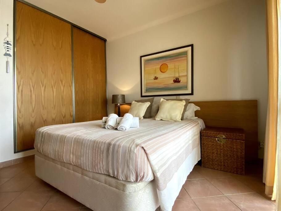 Castelos Da Rocha by CORAL