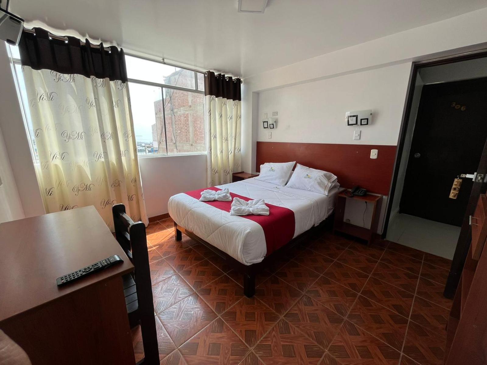 HOTEL FIORELLA PARACAS