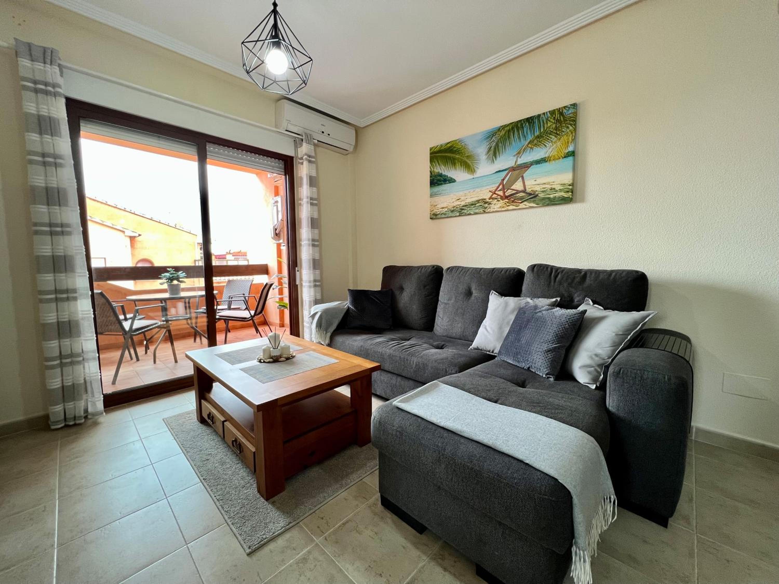 2Bdr Apartment 0.9m from Beach view 3