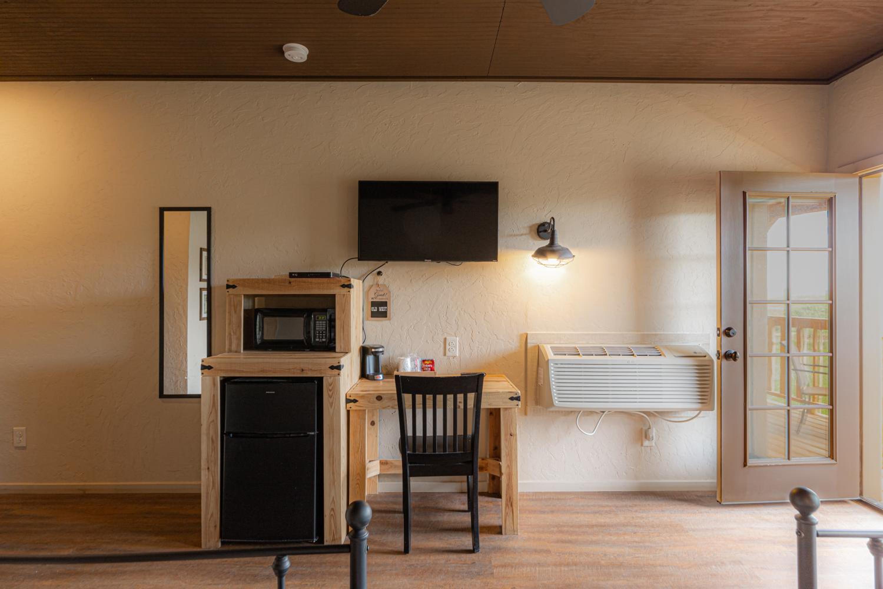 Miners Cabins #1 - Two Double Beds and Private Balcony view 5