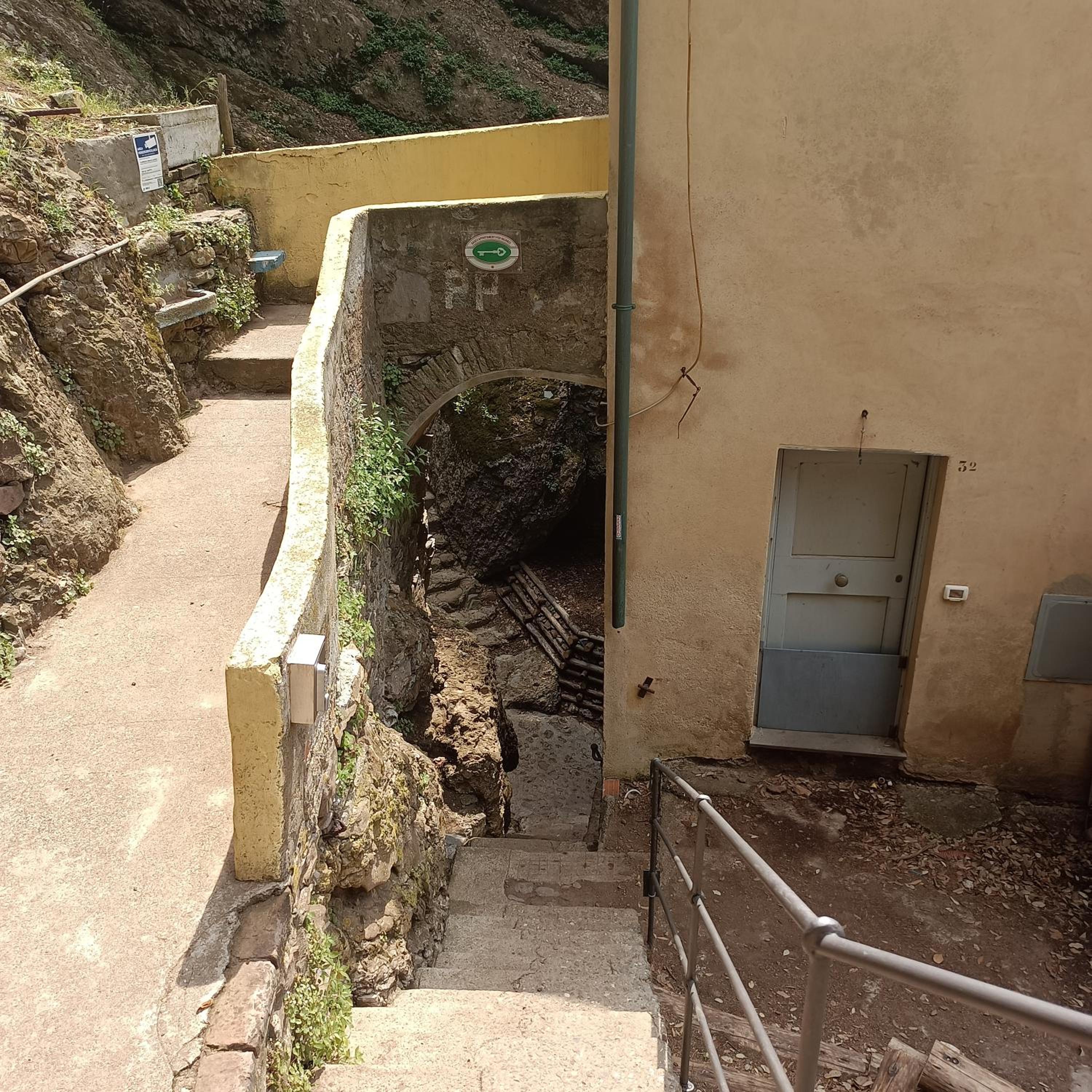 Casa dell'Arco 31 view 4