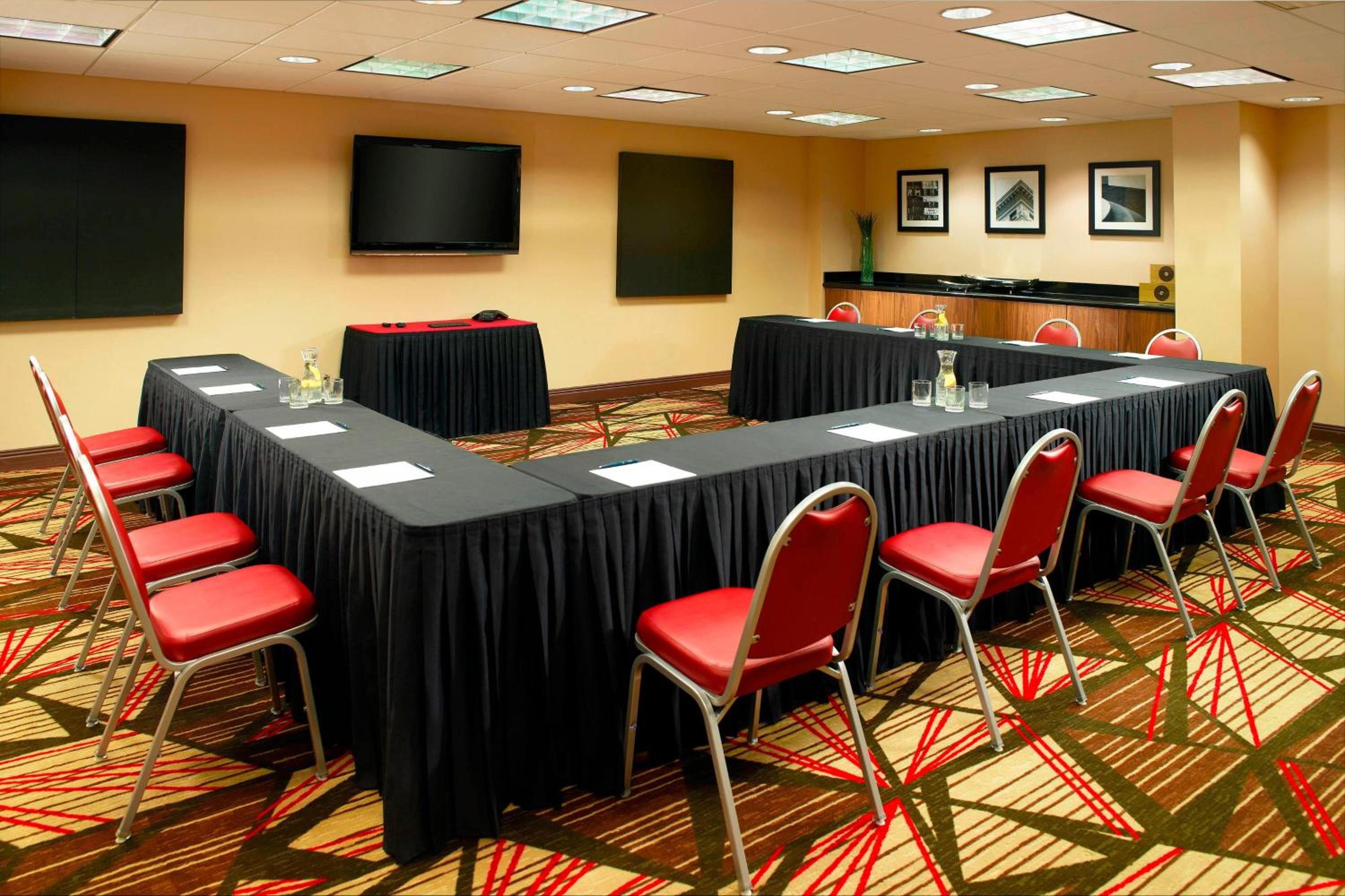 Four Points by Sheraton Nashville Airport - Property Image 3