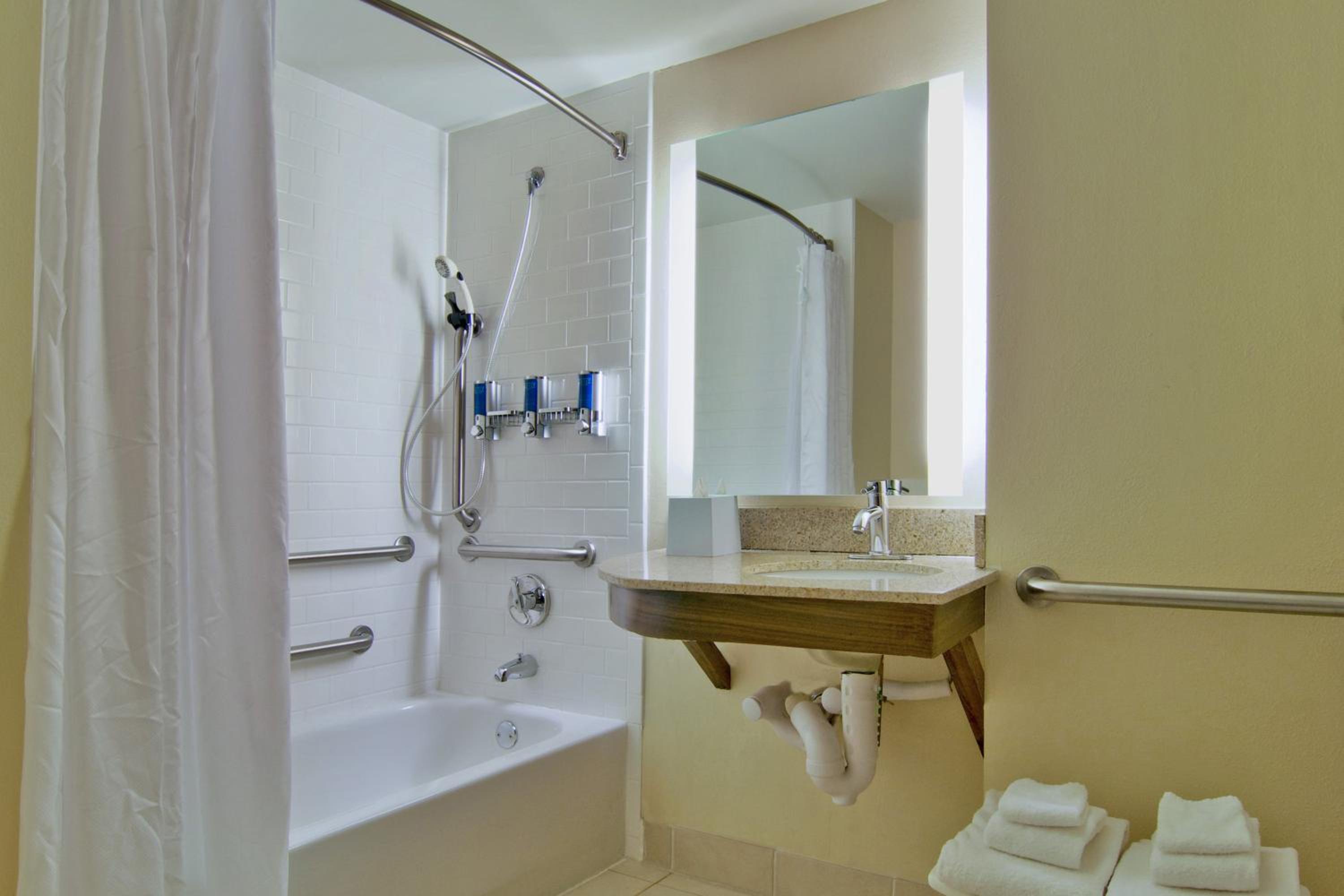 Four Points by Sheraton Nashville Airport - Property Image 16