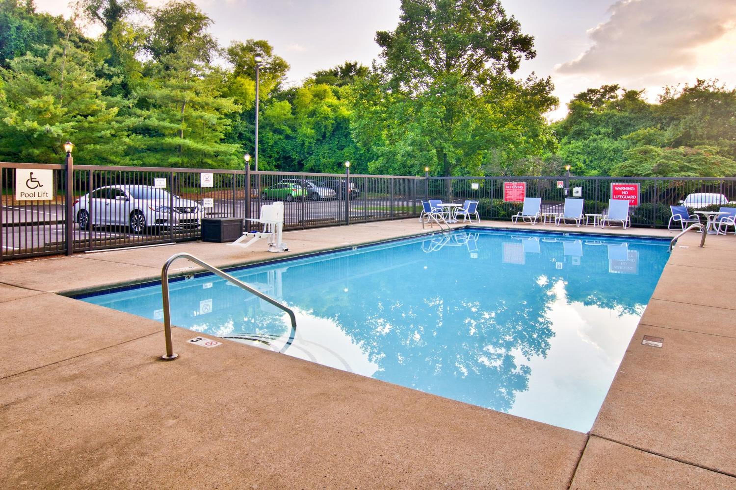 Four Points by Sheraton Nashville Airport - Property Image 8