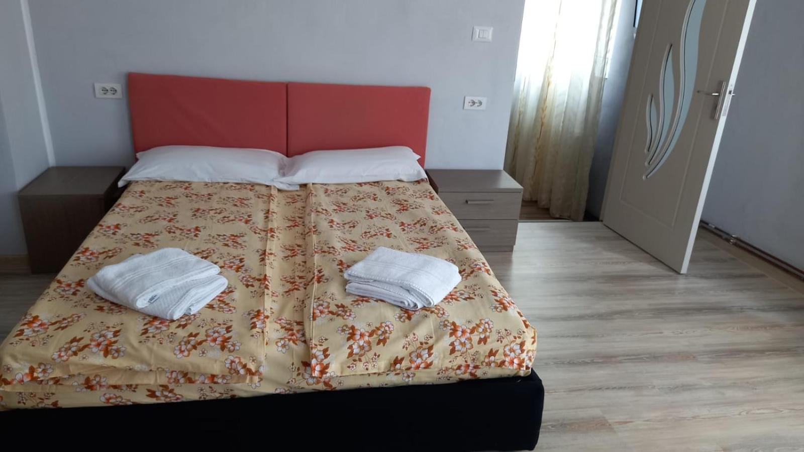 La Nera cazare apartamente - camere view 4