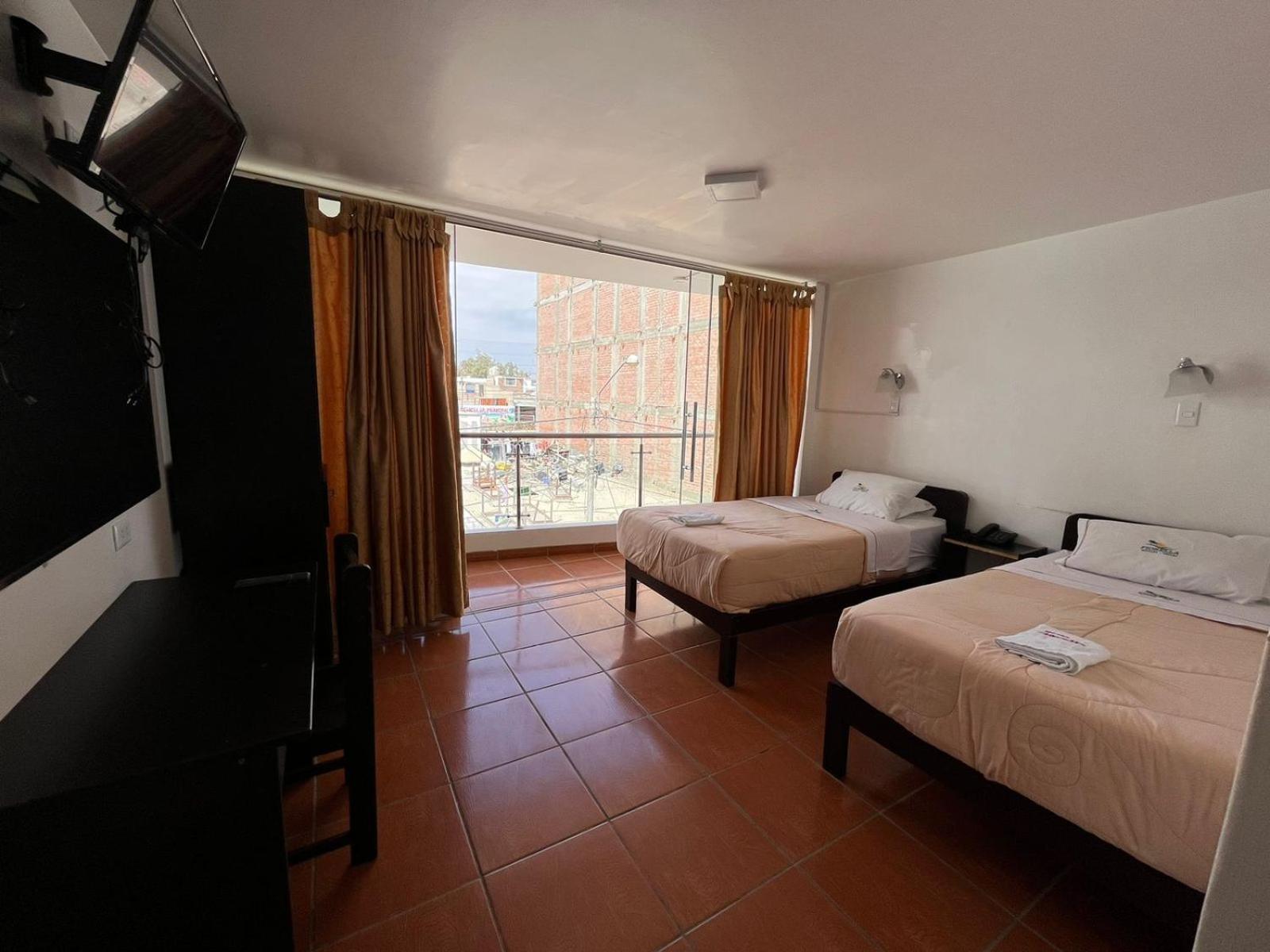 HOTEL FIORELLA PARACAS