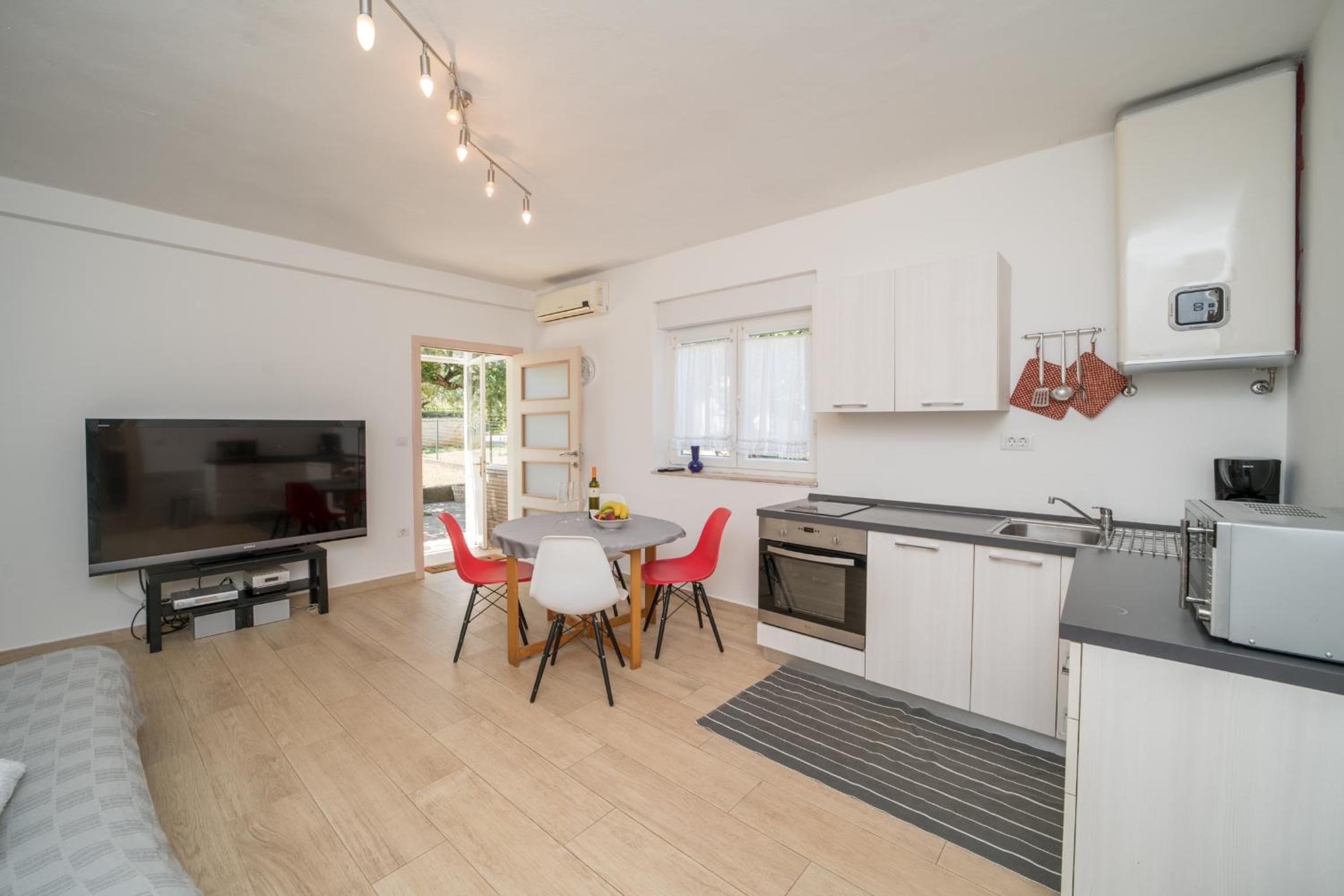 OliveUm Apartments