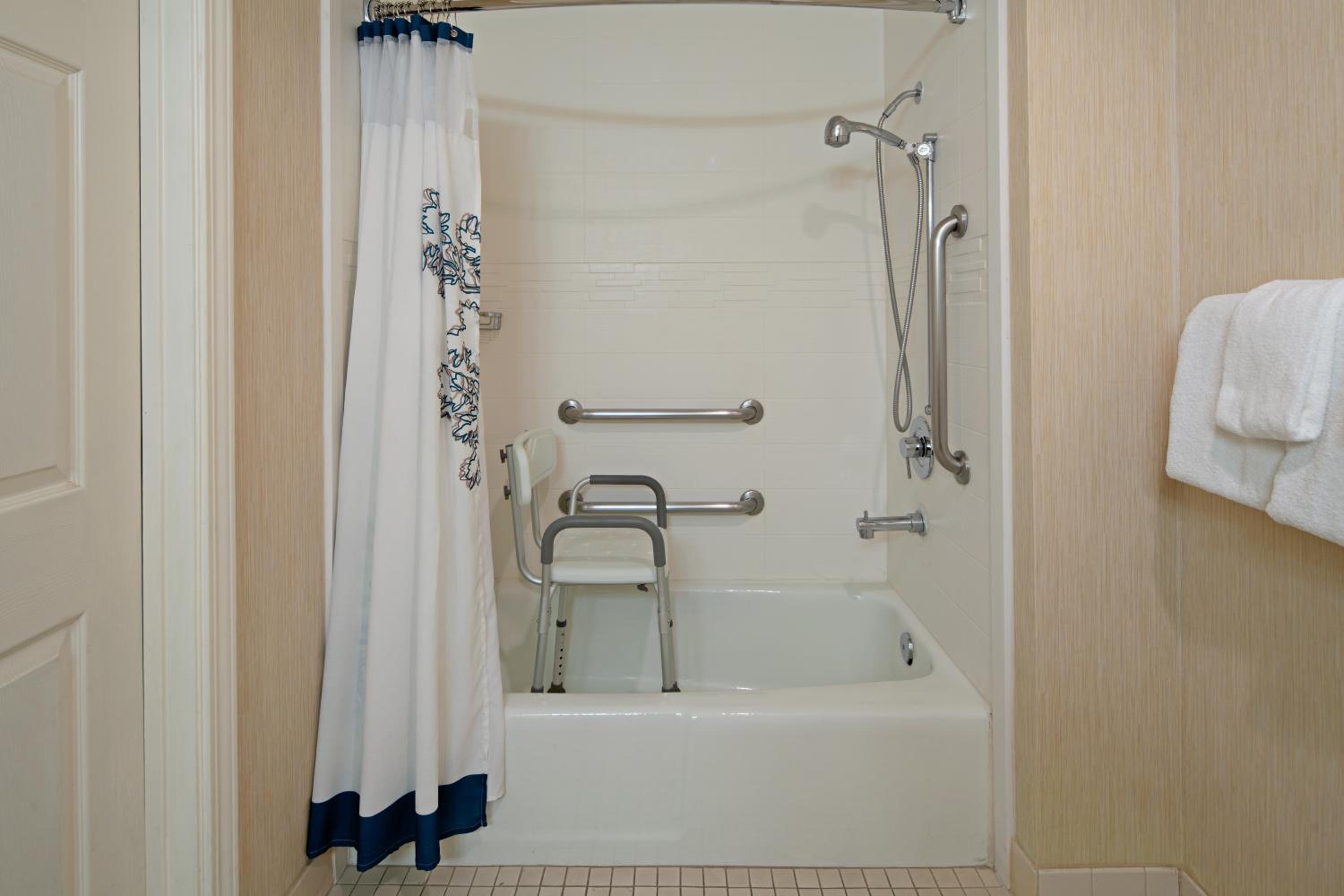 Oxnard Vacations - Residence Inn by Marriott Oxnard River Ridge - Property Image 22