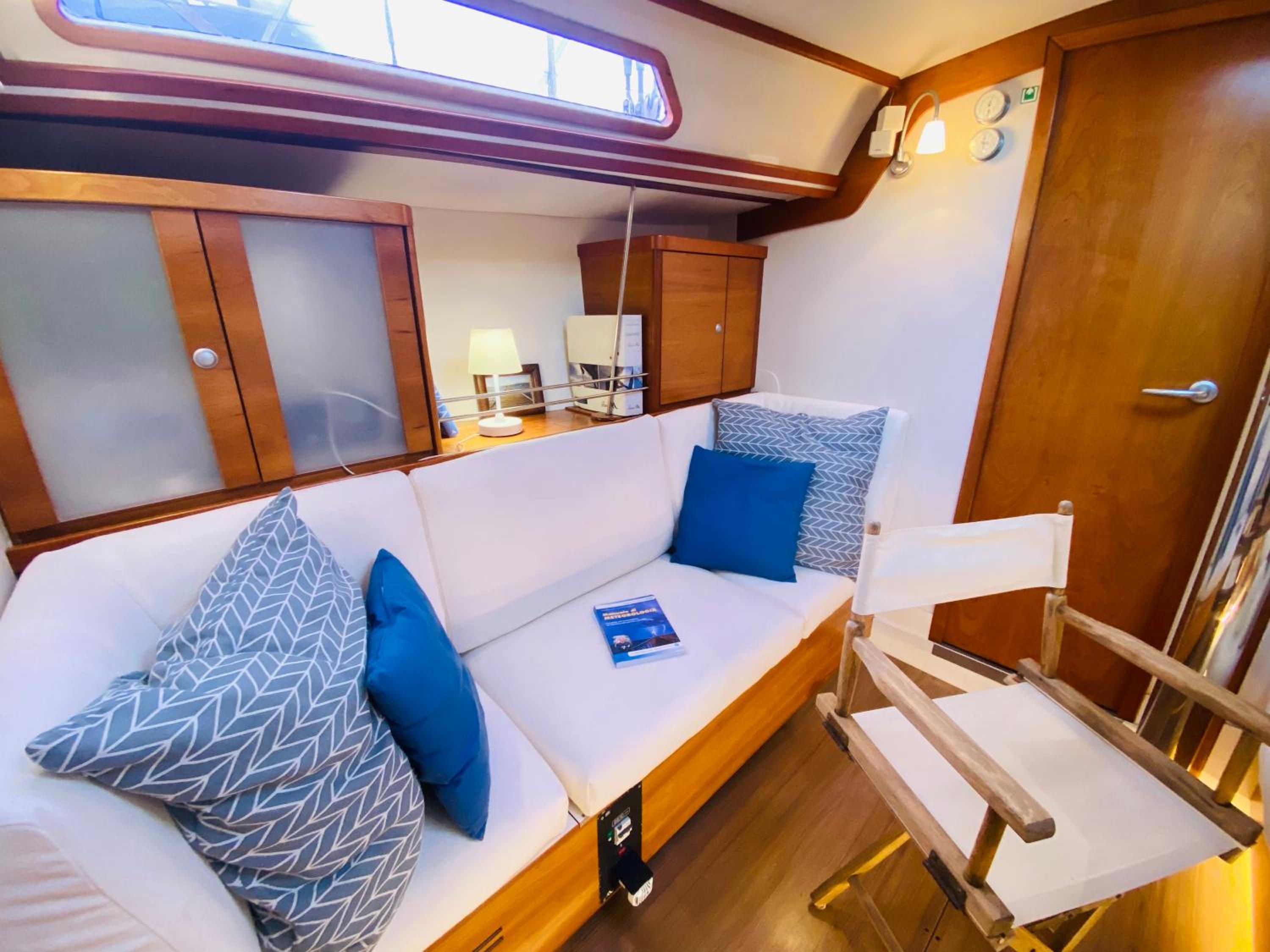 Boat and Breakfast photo 5