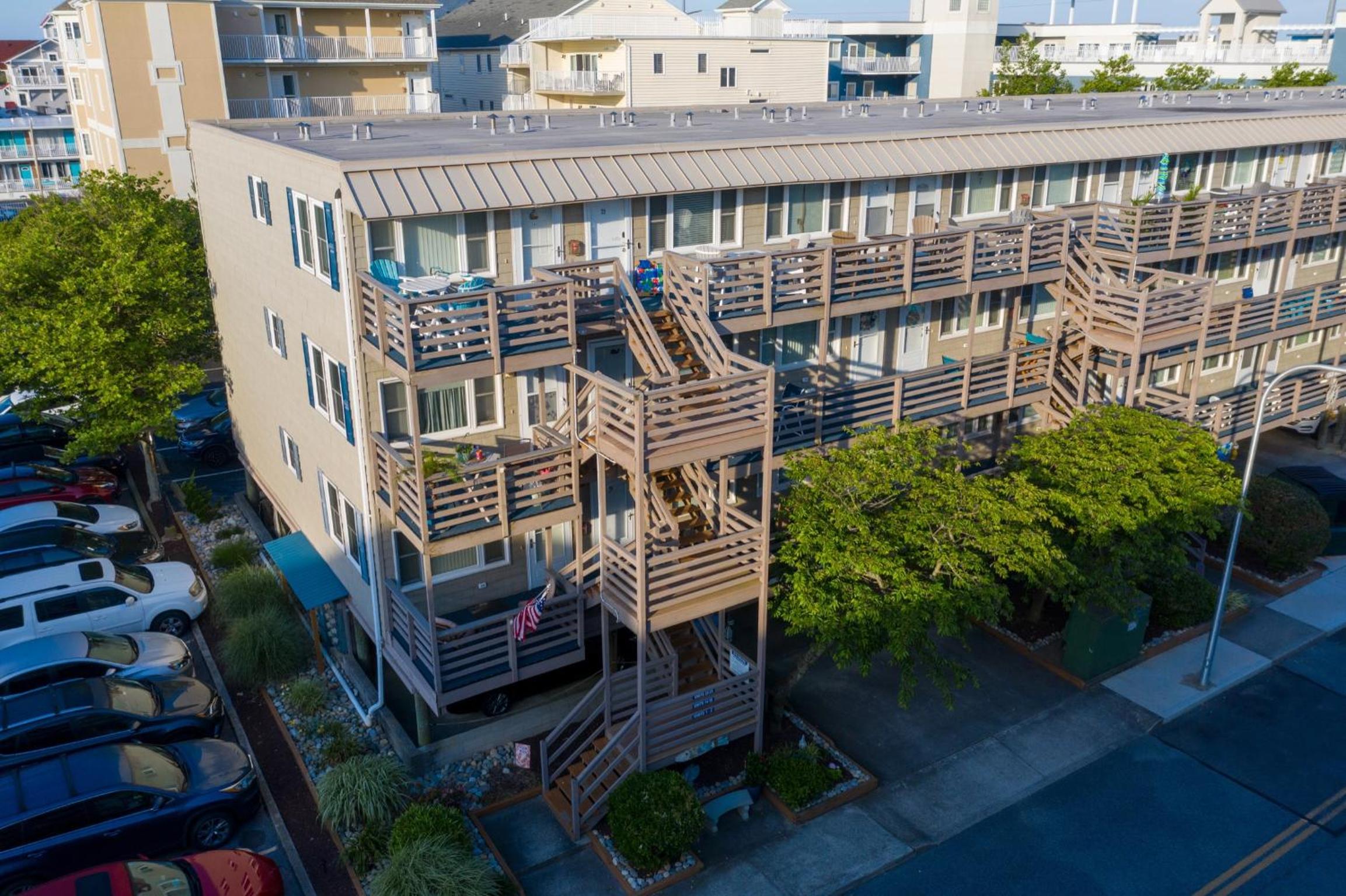 Ocean Block Condo 100 Steps From the Beach view 4