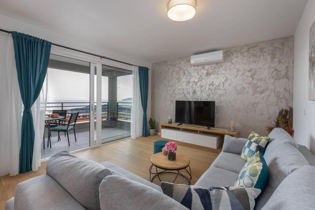 Luxury apartment Iva-Makarska