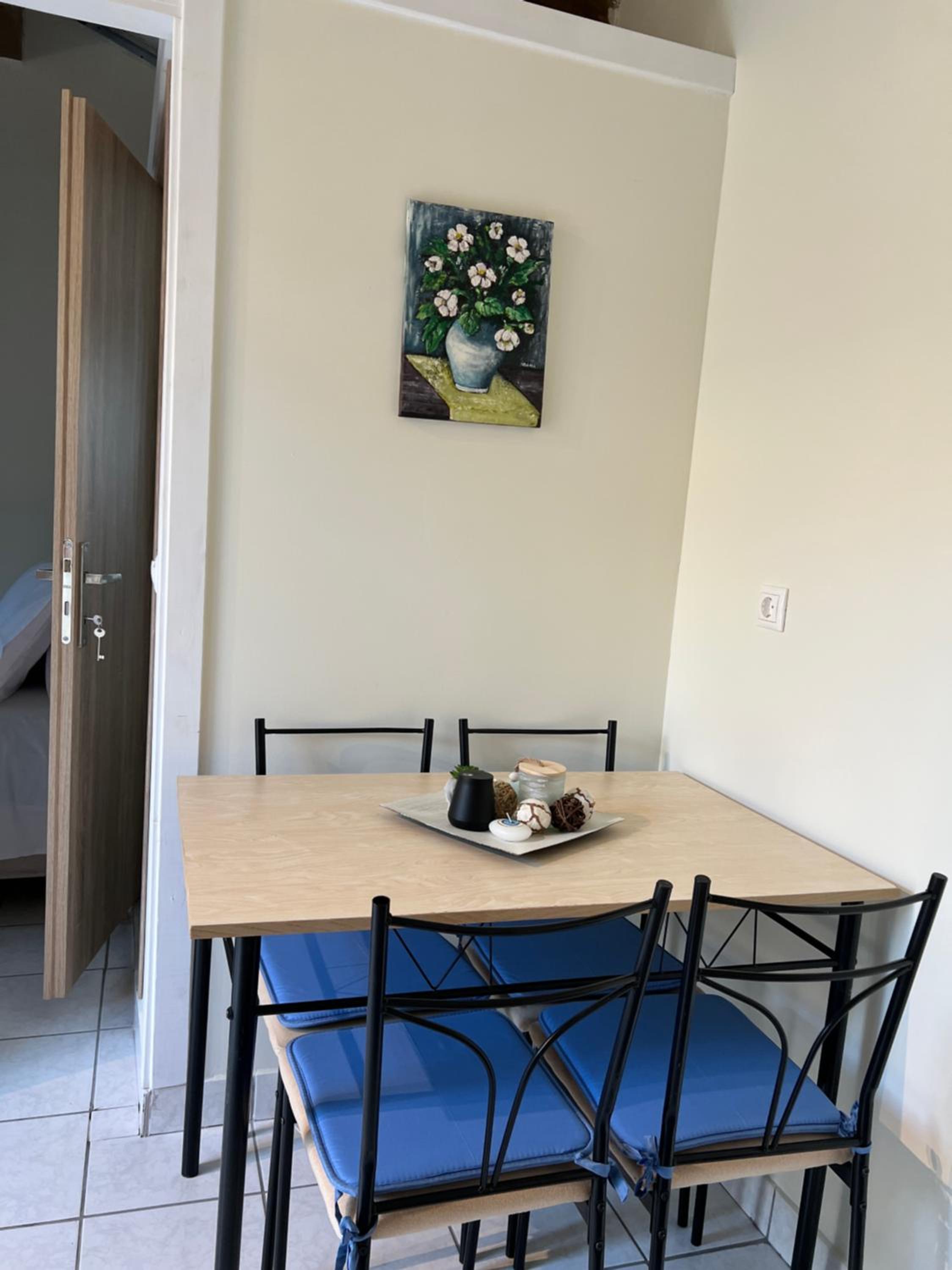 Vasiliki Little House