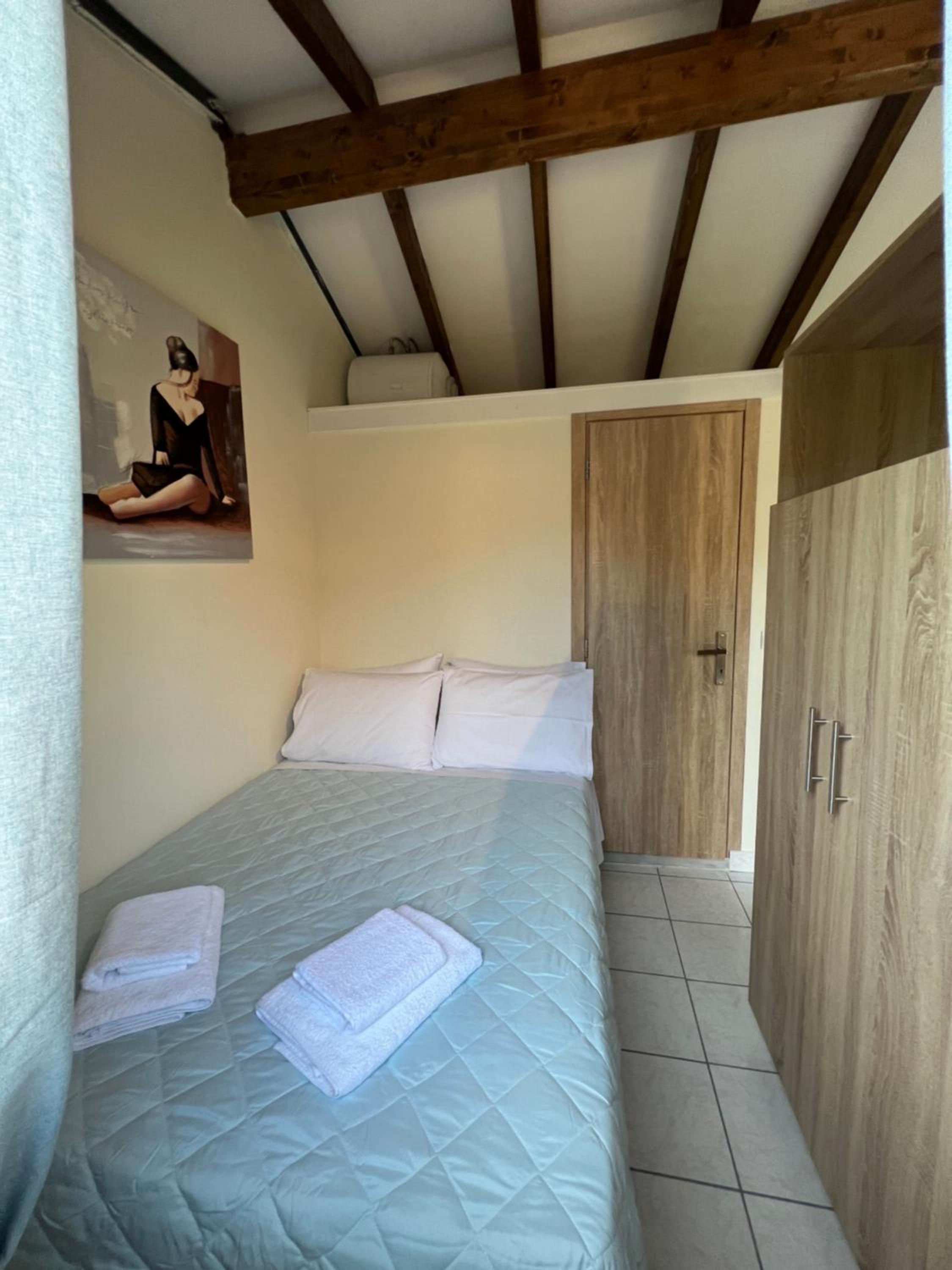 Vasiliki Little House