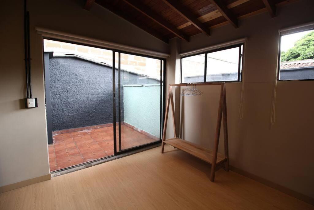Apartamento cerca a clínica las Américas - ONE204 By Roots Rentals