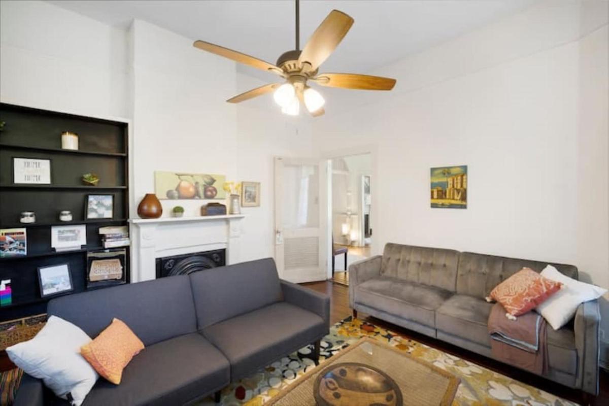 The Mardis Gras Manor Walkable, Historic, Local Treasure view 5