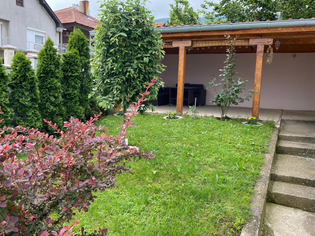 Photo 33