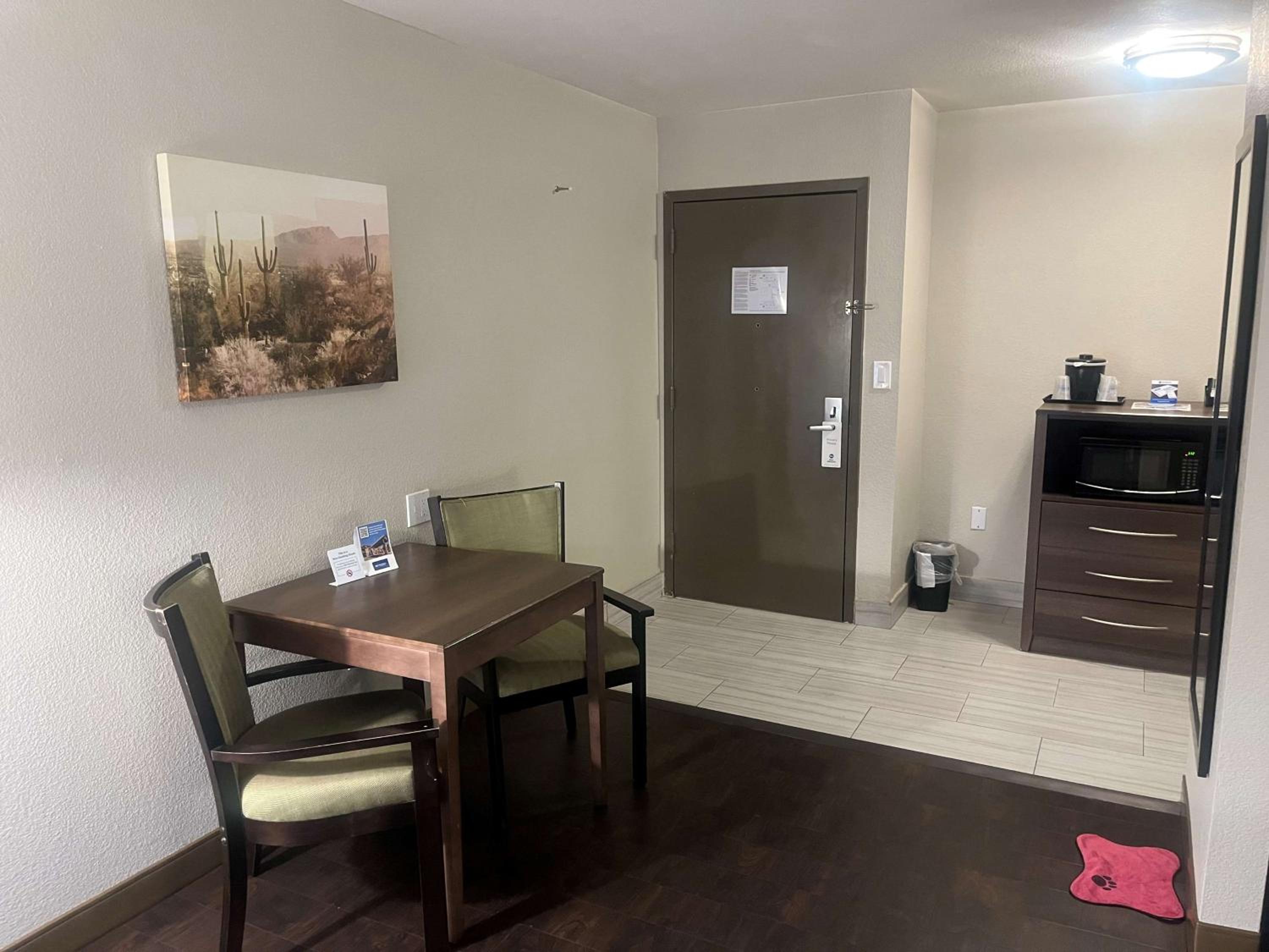 Phoenix Vacations - Best Western North Phoenix Hotel - Property Image 11