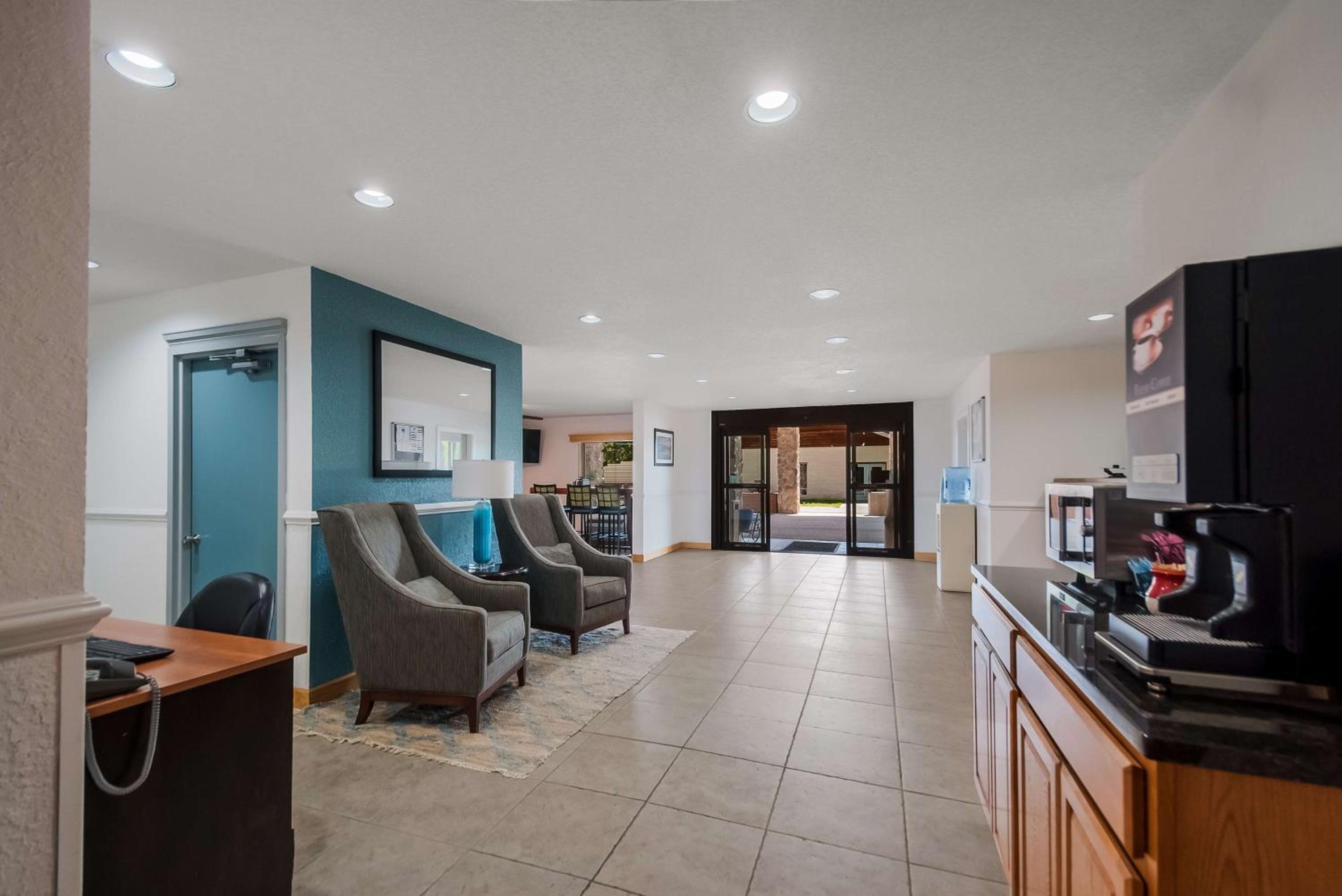 SureStay Plus Hotel by Best Western Berkeley Springs - Property Image 24