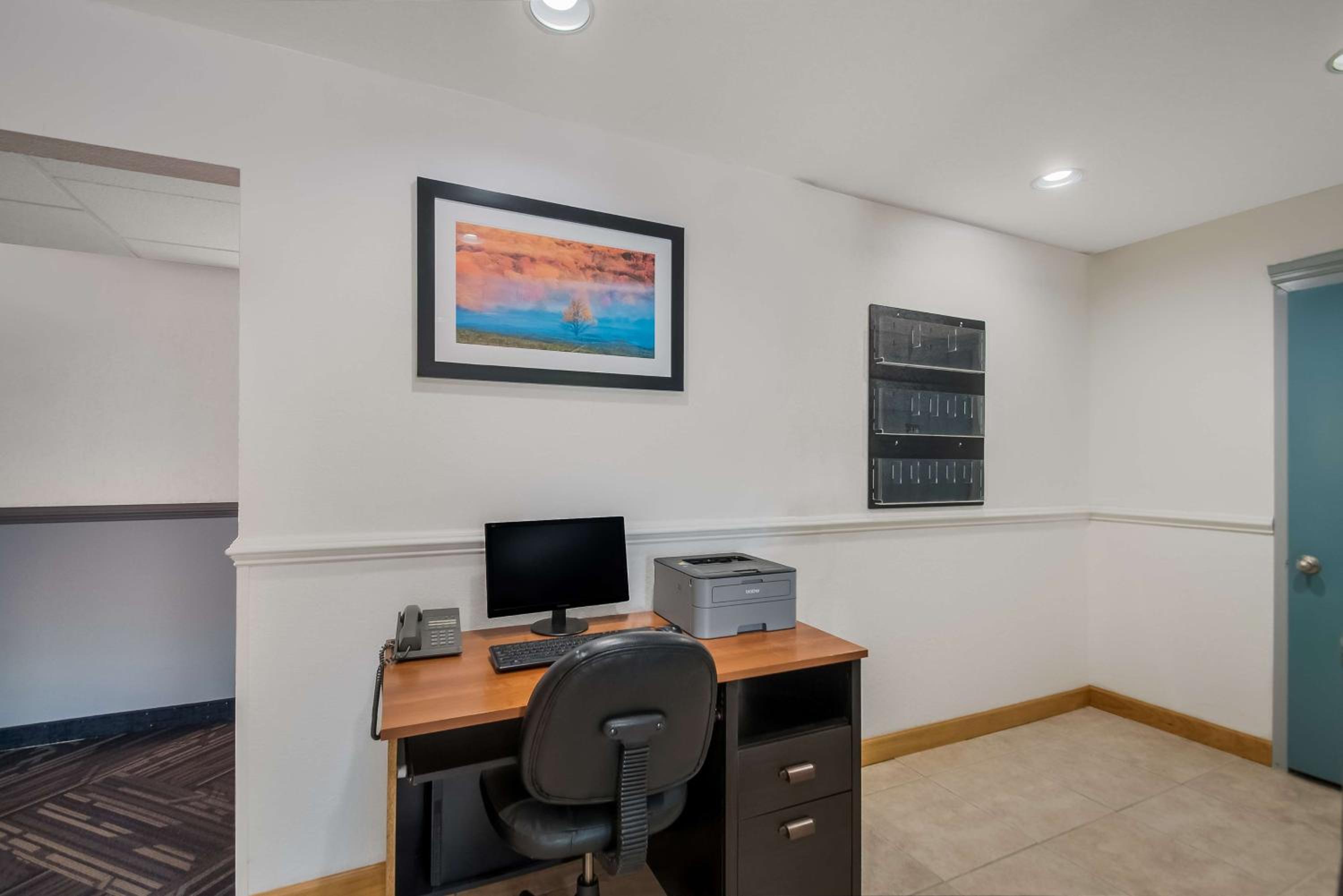 SureStay Plus Hotel by Best Western Berkeley Springs - Property Image 27